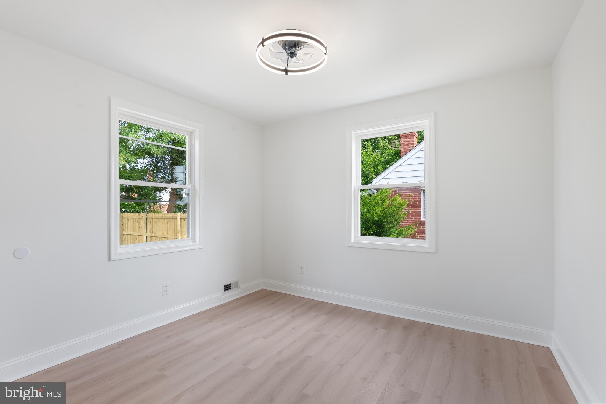 KENILWORTH PARK - Residential