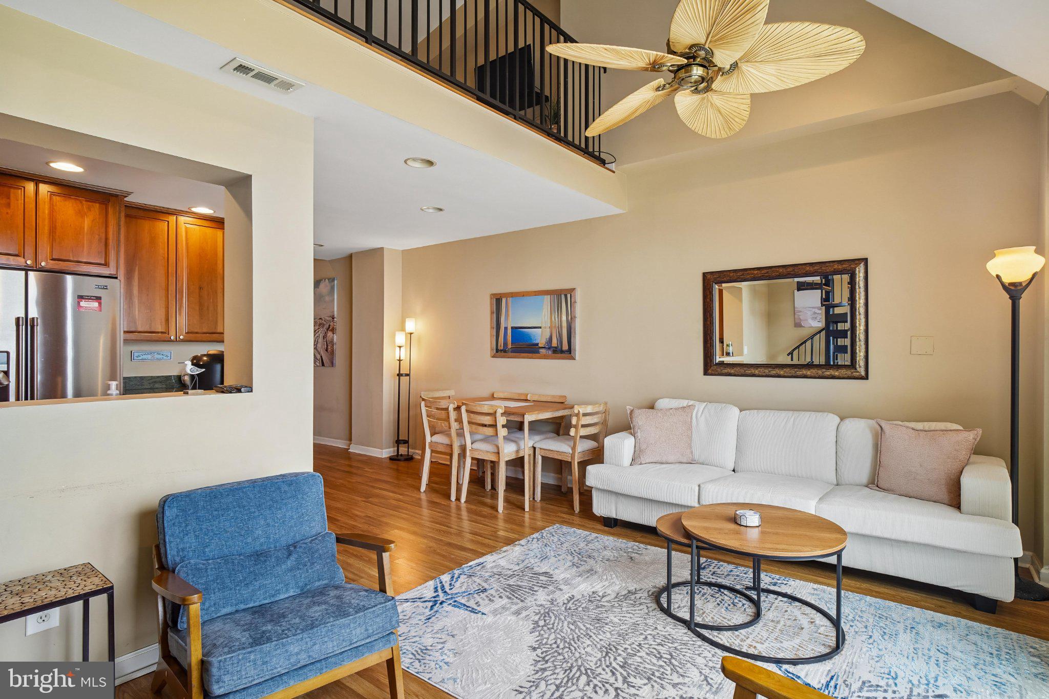 SEA COLONY EAST - Residential