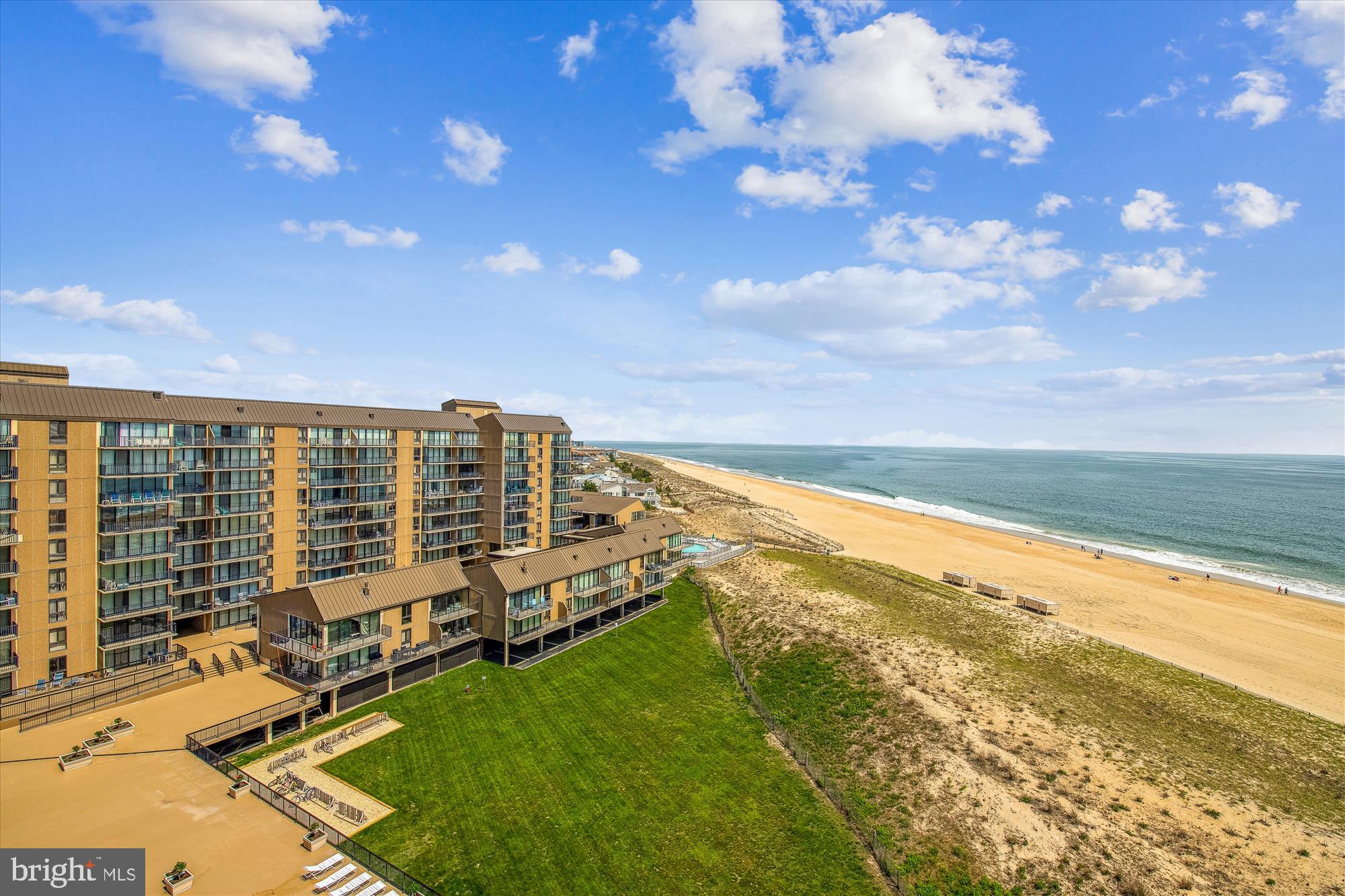 SEA COLONY EAST - Residential