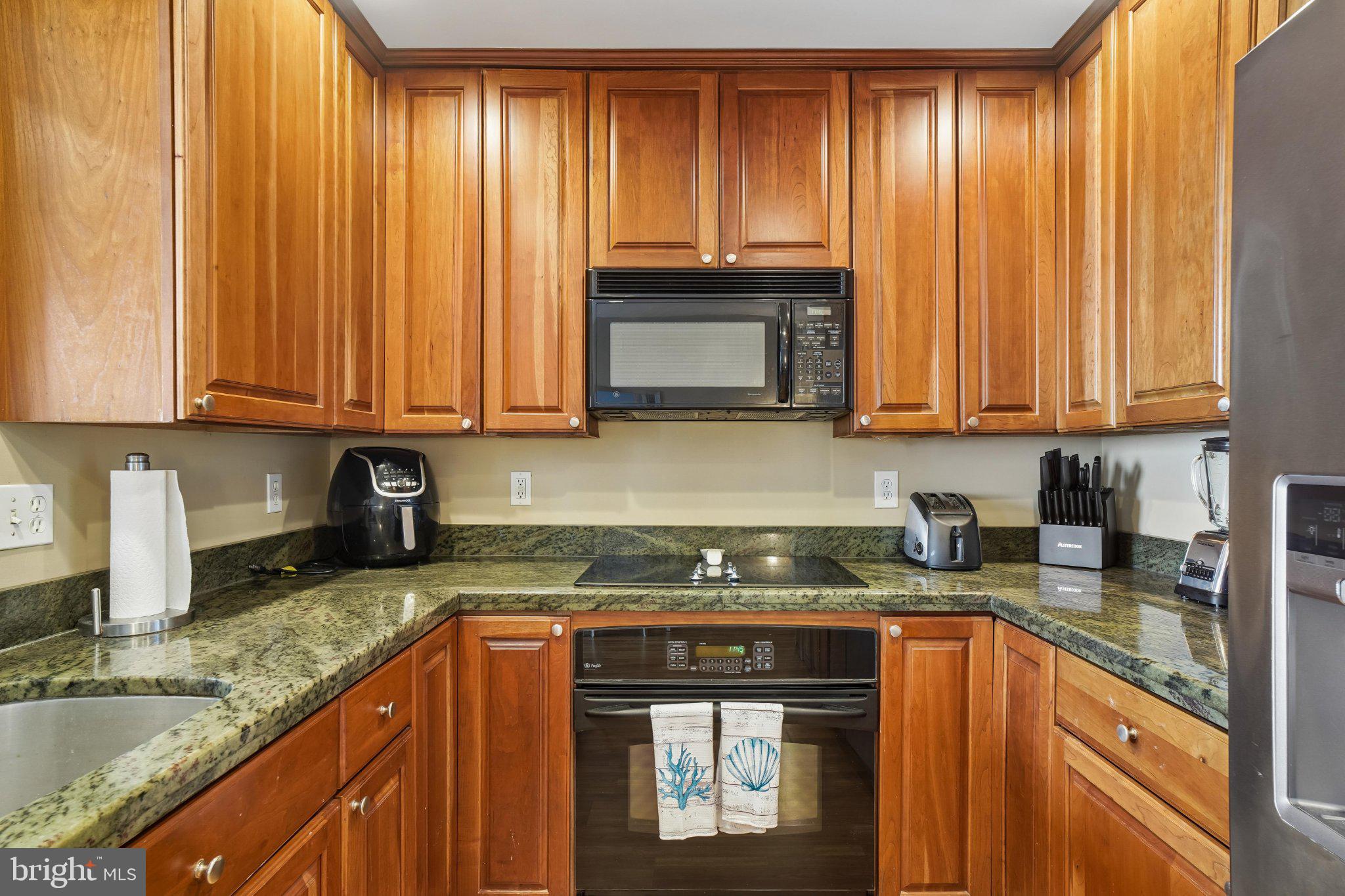 SEA COLONY EAST - Residential