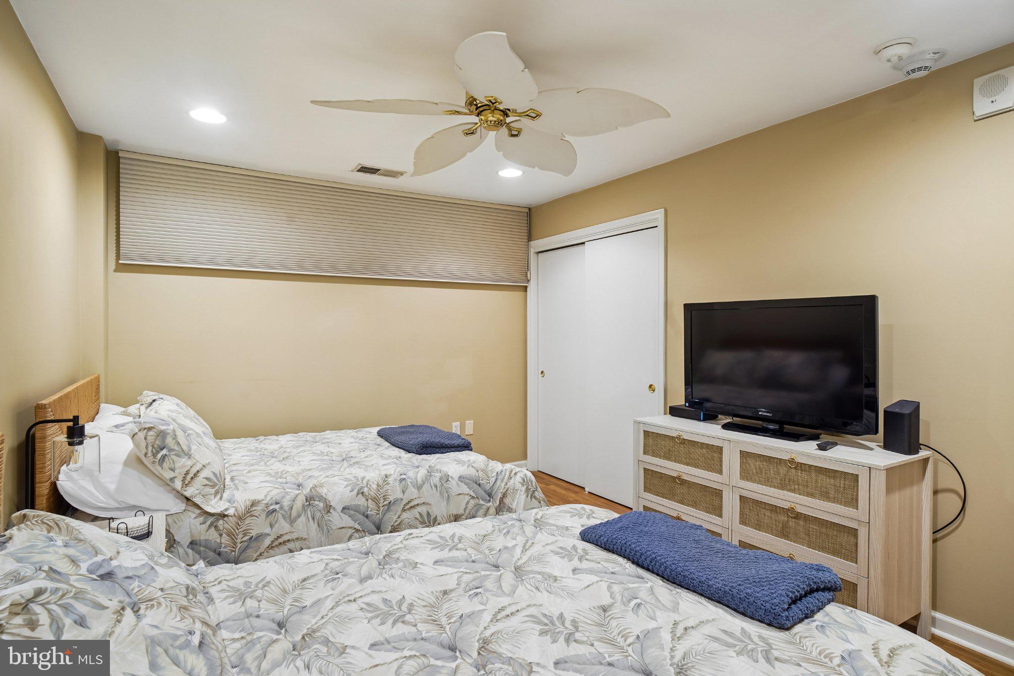 SEA COLONY EAST - Residential