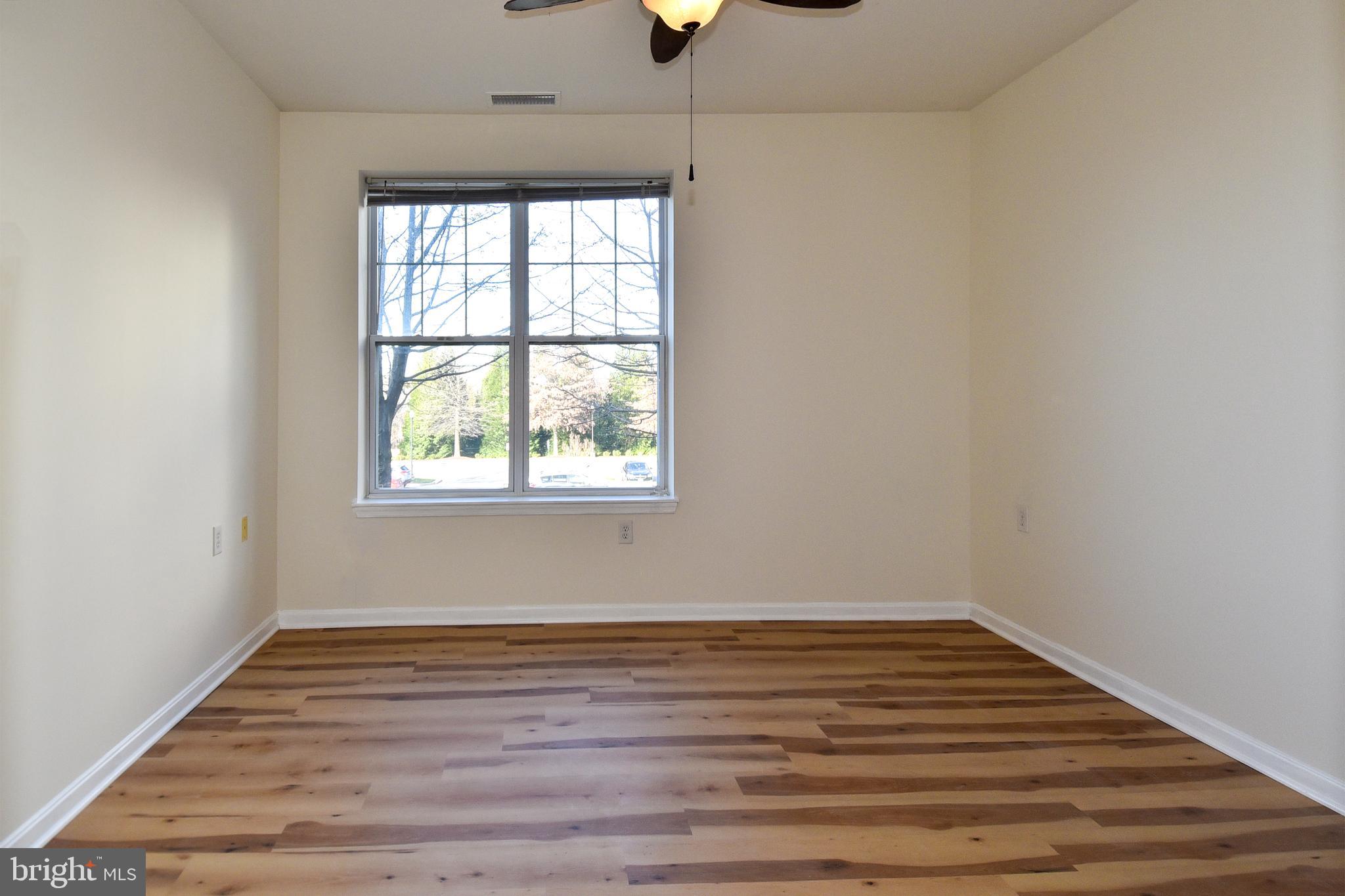 KINGSVIEW VILLAGE - Residential
