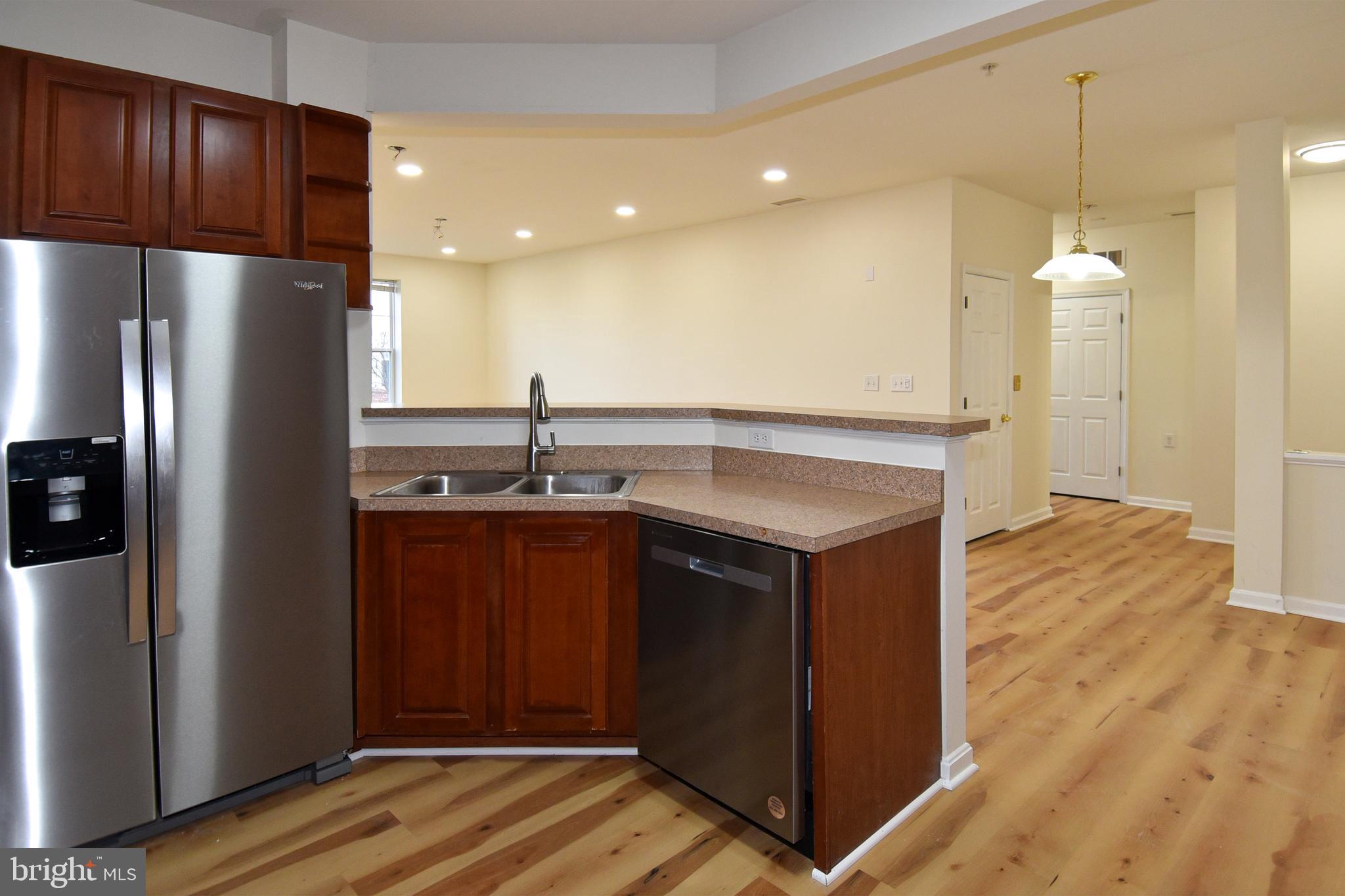 KINGSVIEW VILLAGE - Residential