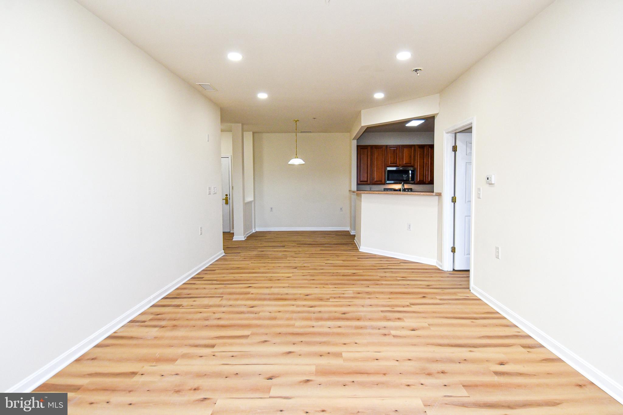 KINGSVIEW VILLAGE - Residential