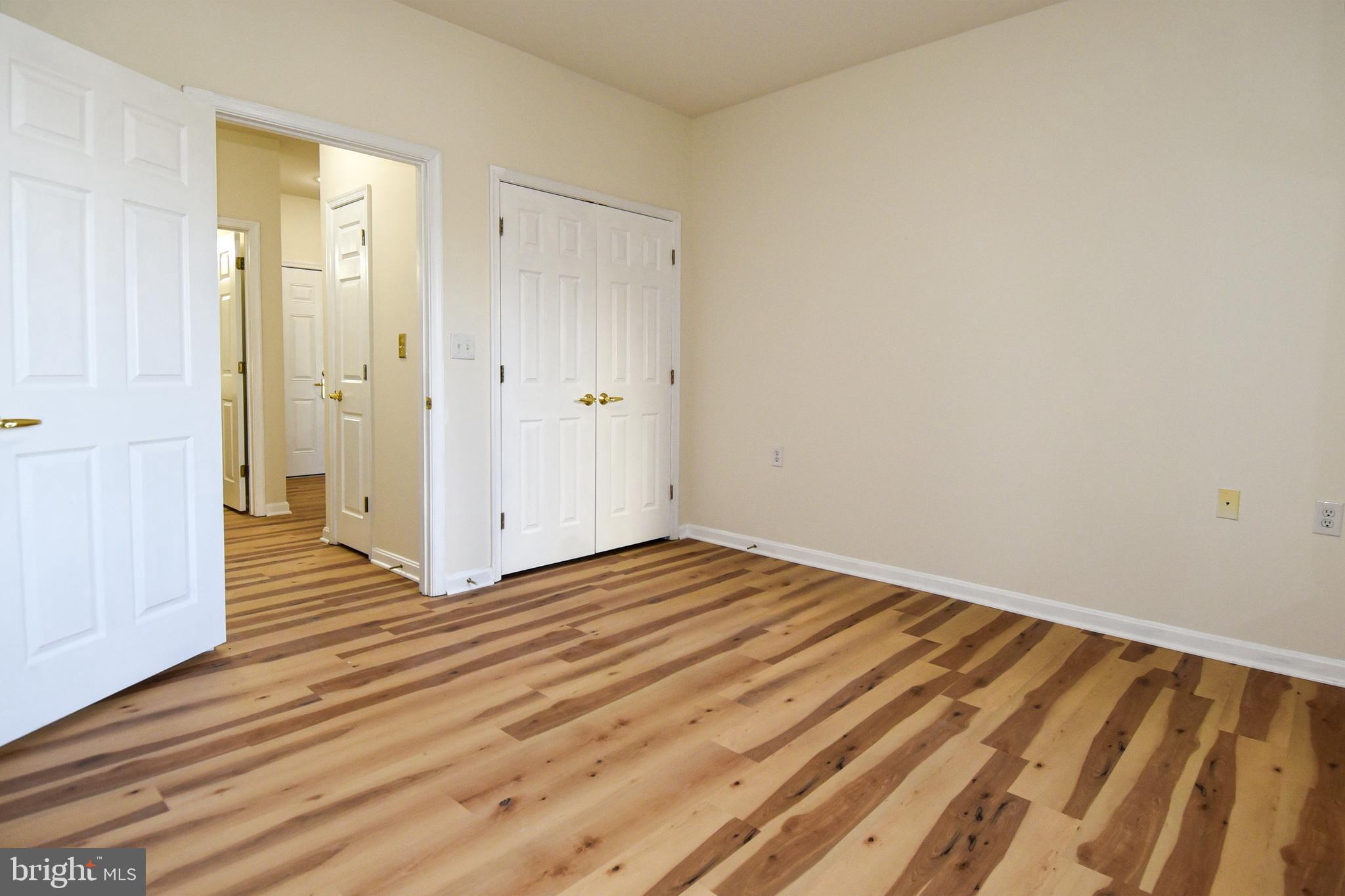KINGSVIEW VILLAGE - Residential
