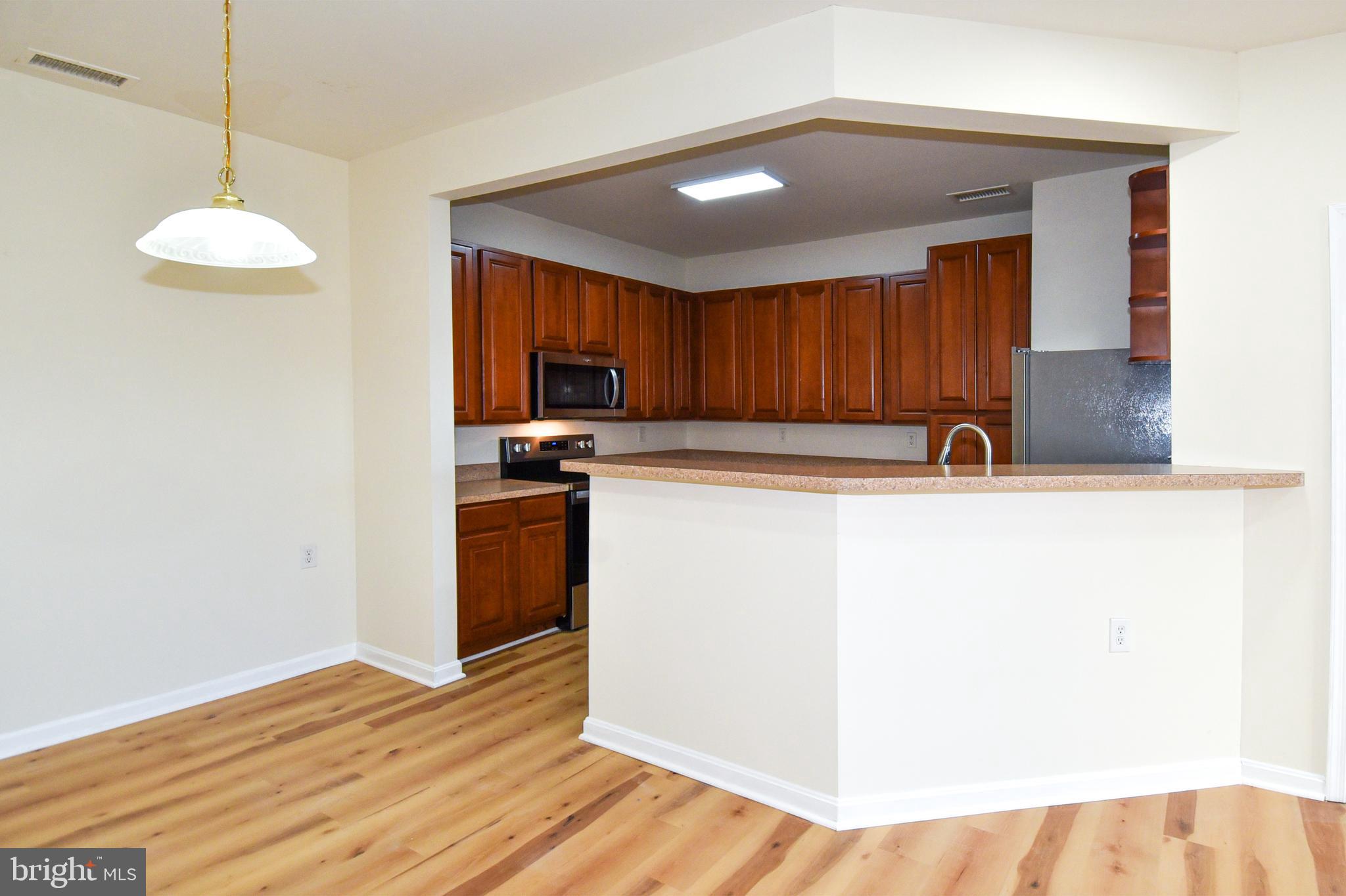 KINGSVIEW VILLAGE - Residential