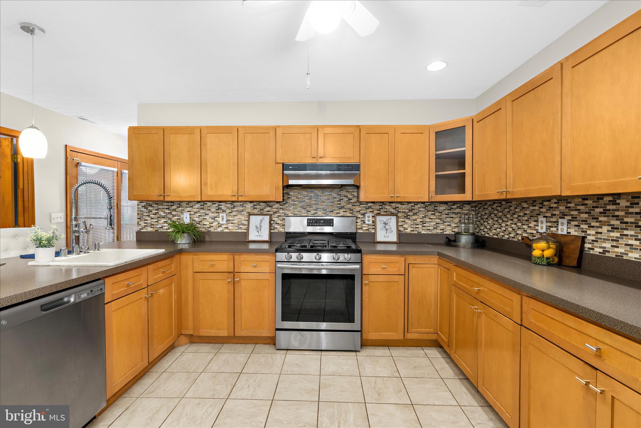 KENT ISLAND ESTATES - Residential