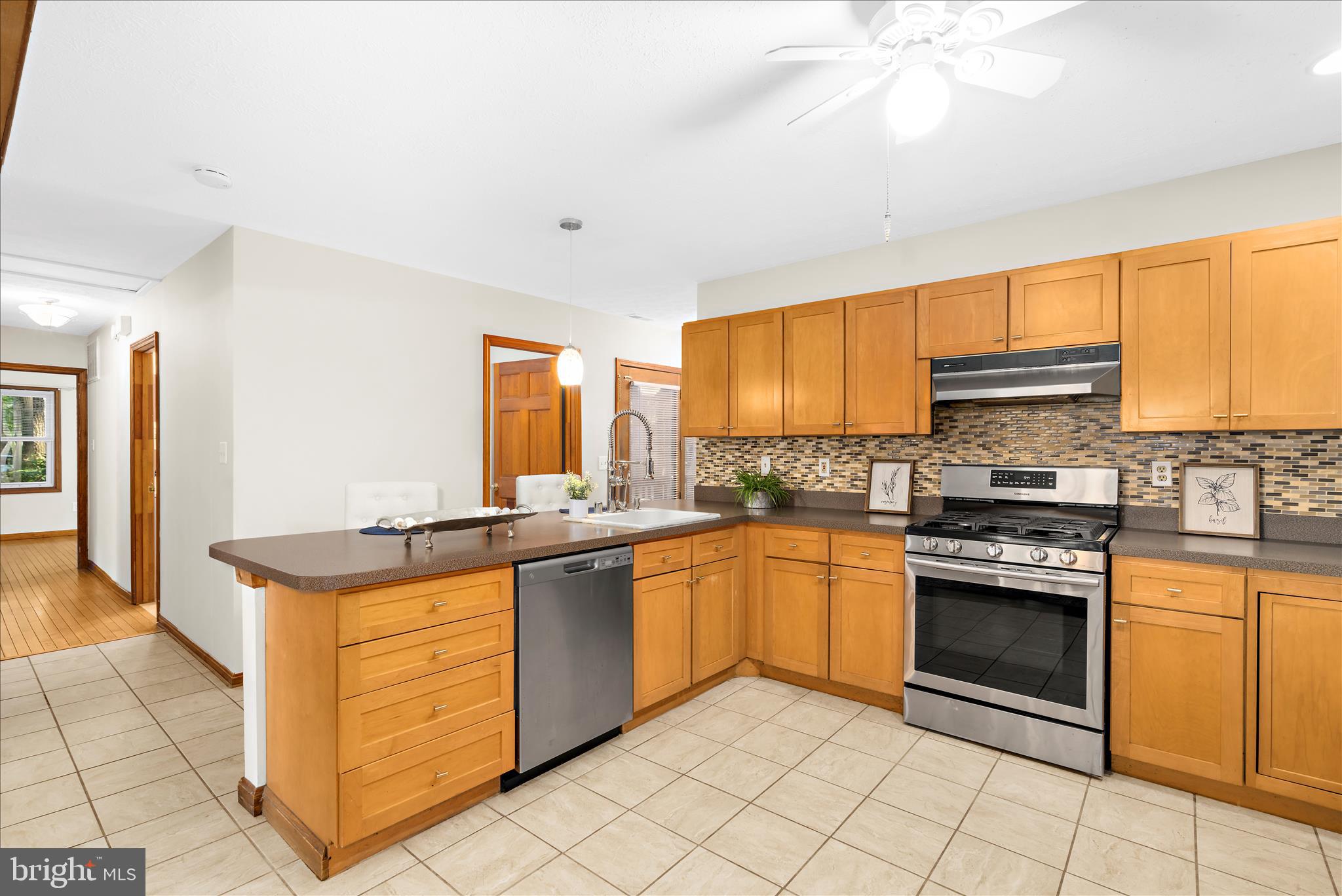 KENT ISLAND ESTATES - Residential