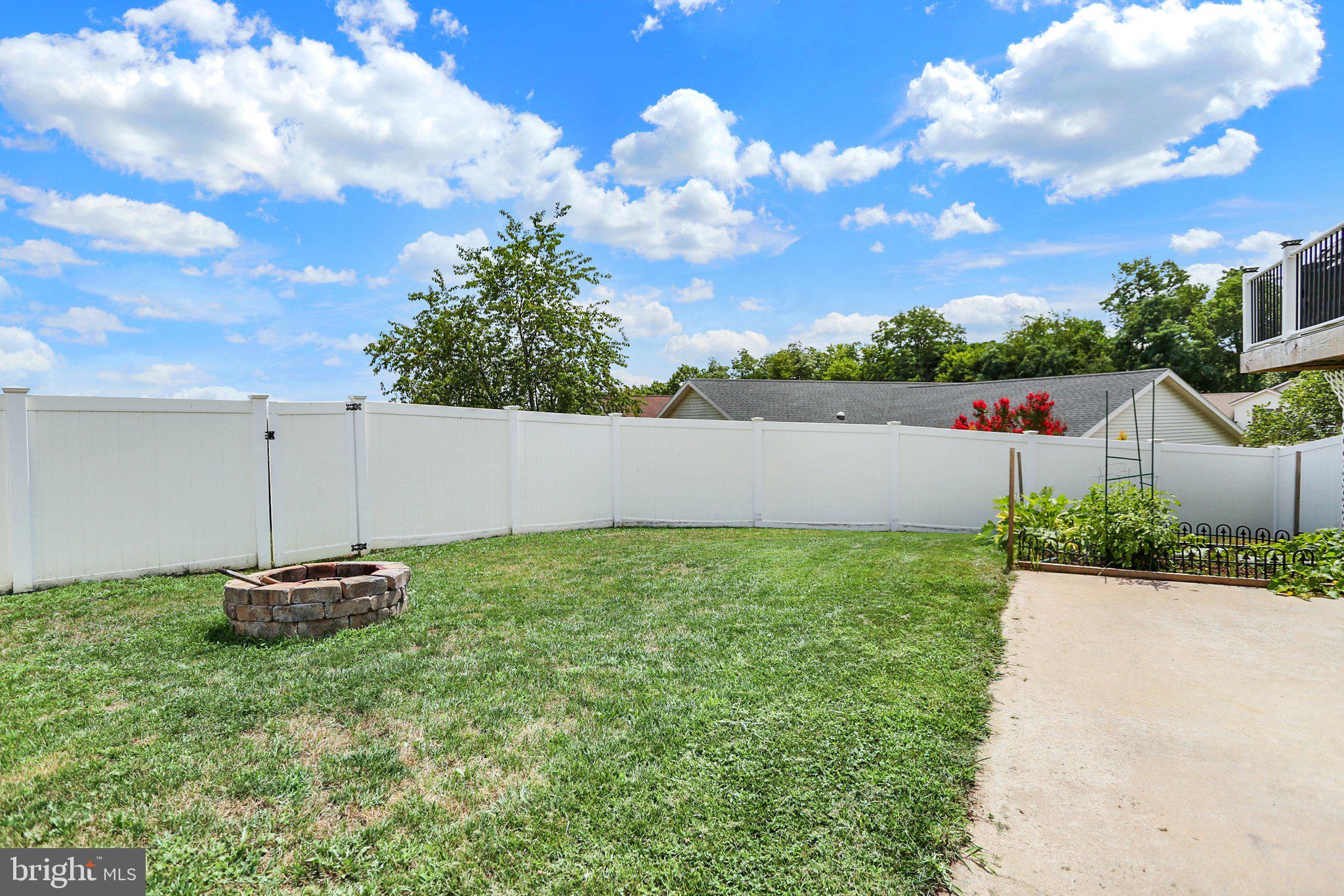 CLOVER CROSSING - Residential