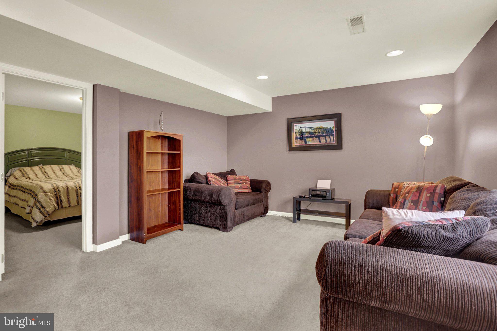 CLOVER CROSSING - Residential
