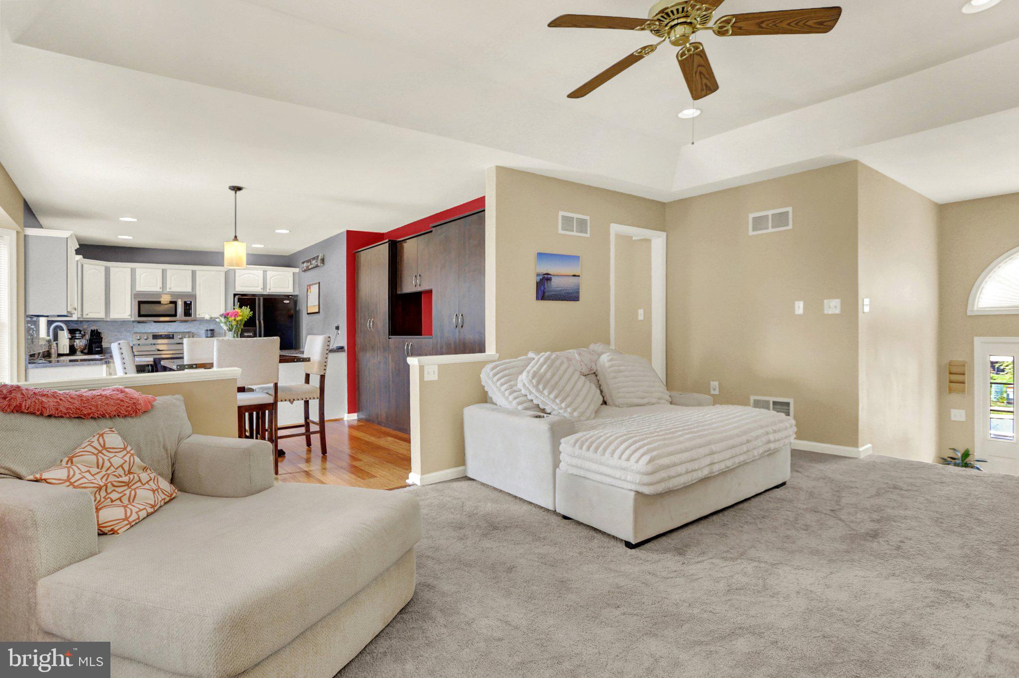 CLOVER CROSSING - Residential
