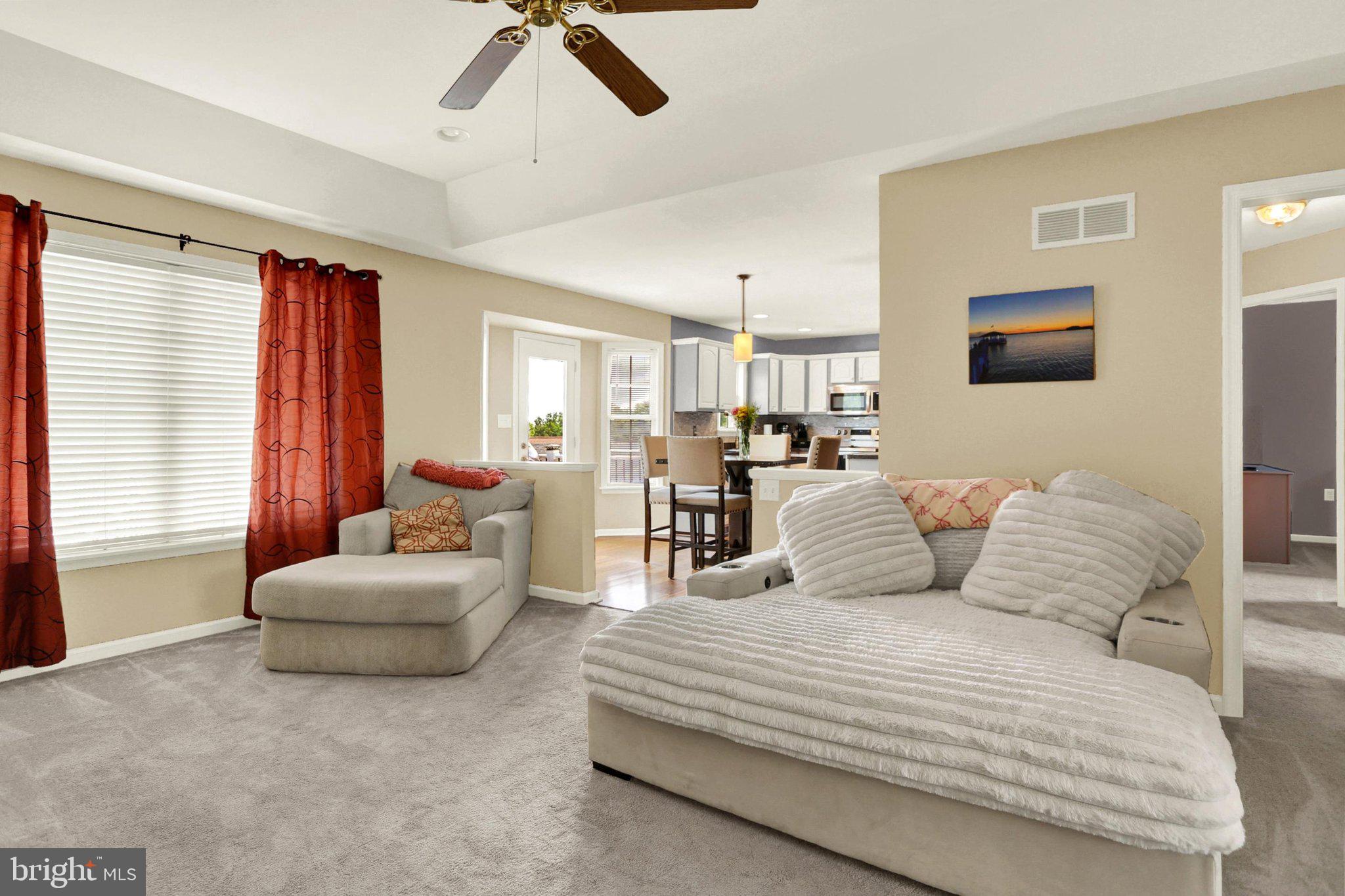 CLOVER CROSSING - Residential