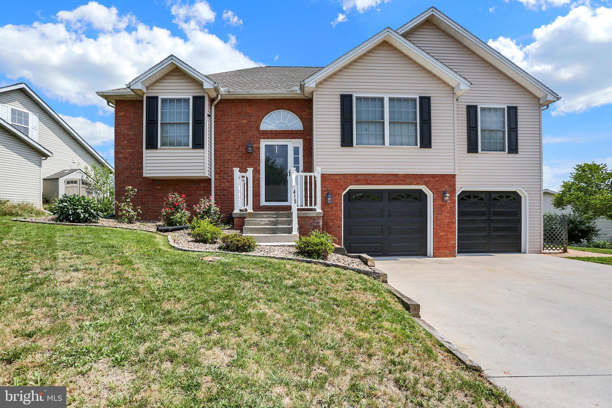 CLOVER CROSSING - Residential