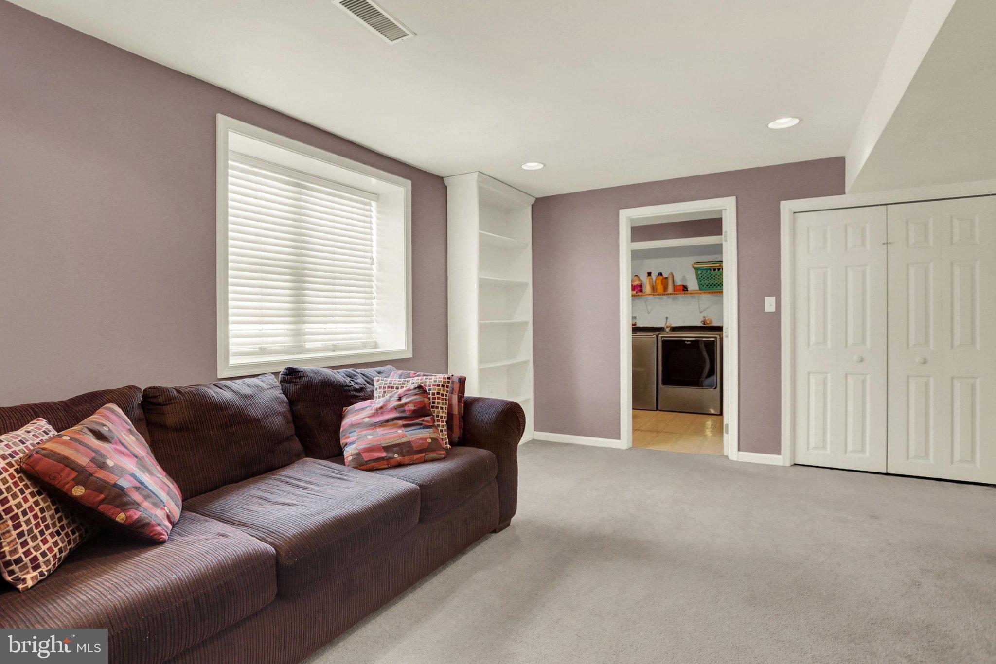 CLOVER CROSSING - Residential
