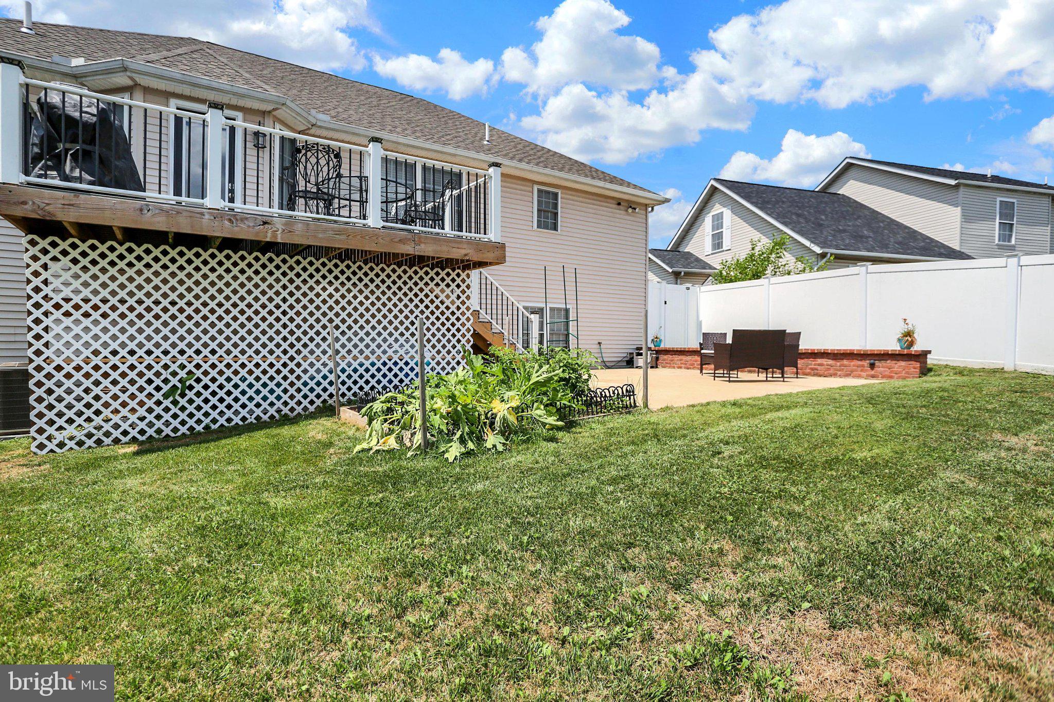 CLOVER CROSSING - Residential