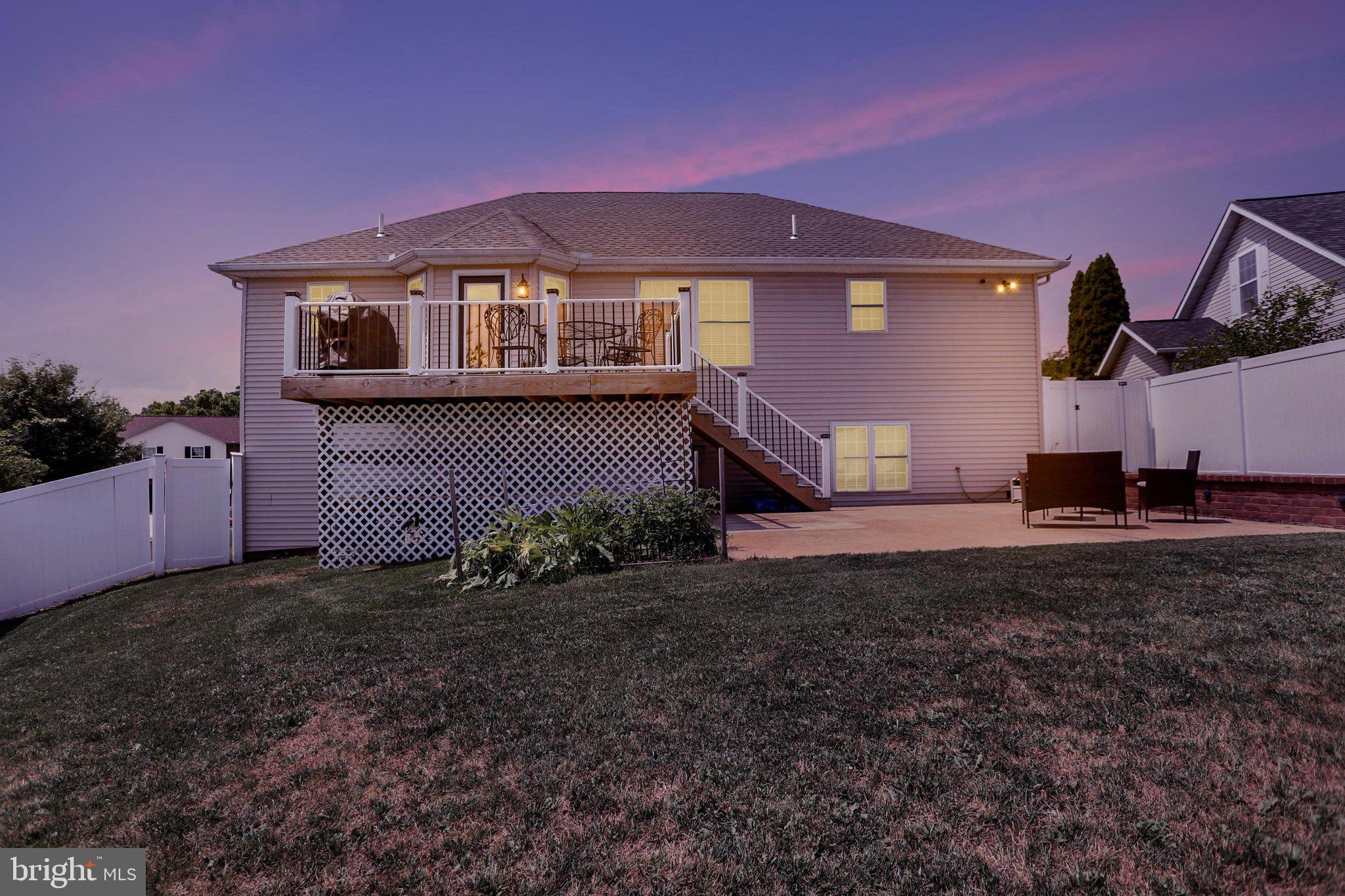 CLOVER CROSSING - Residential