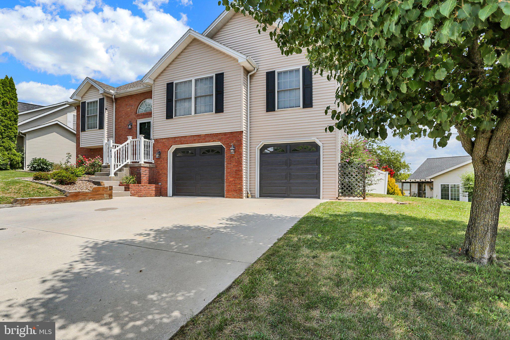 CLOVER CROSSING - Residential