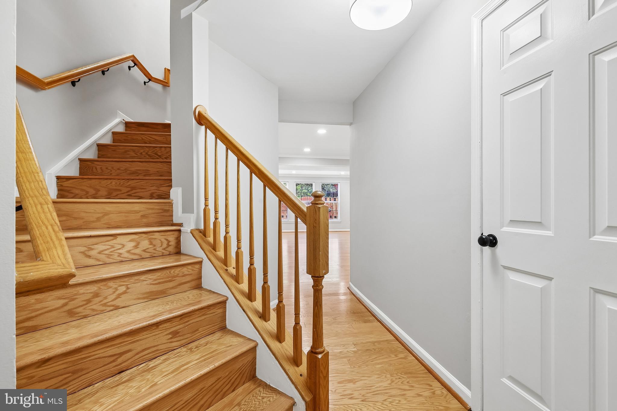 WELLESLEY - Residential