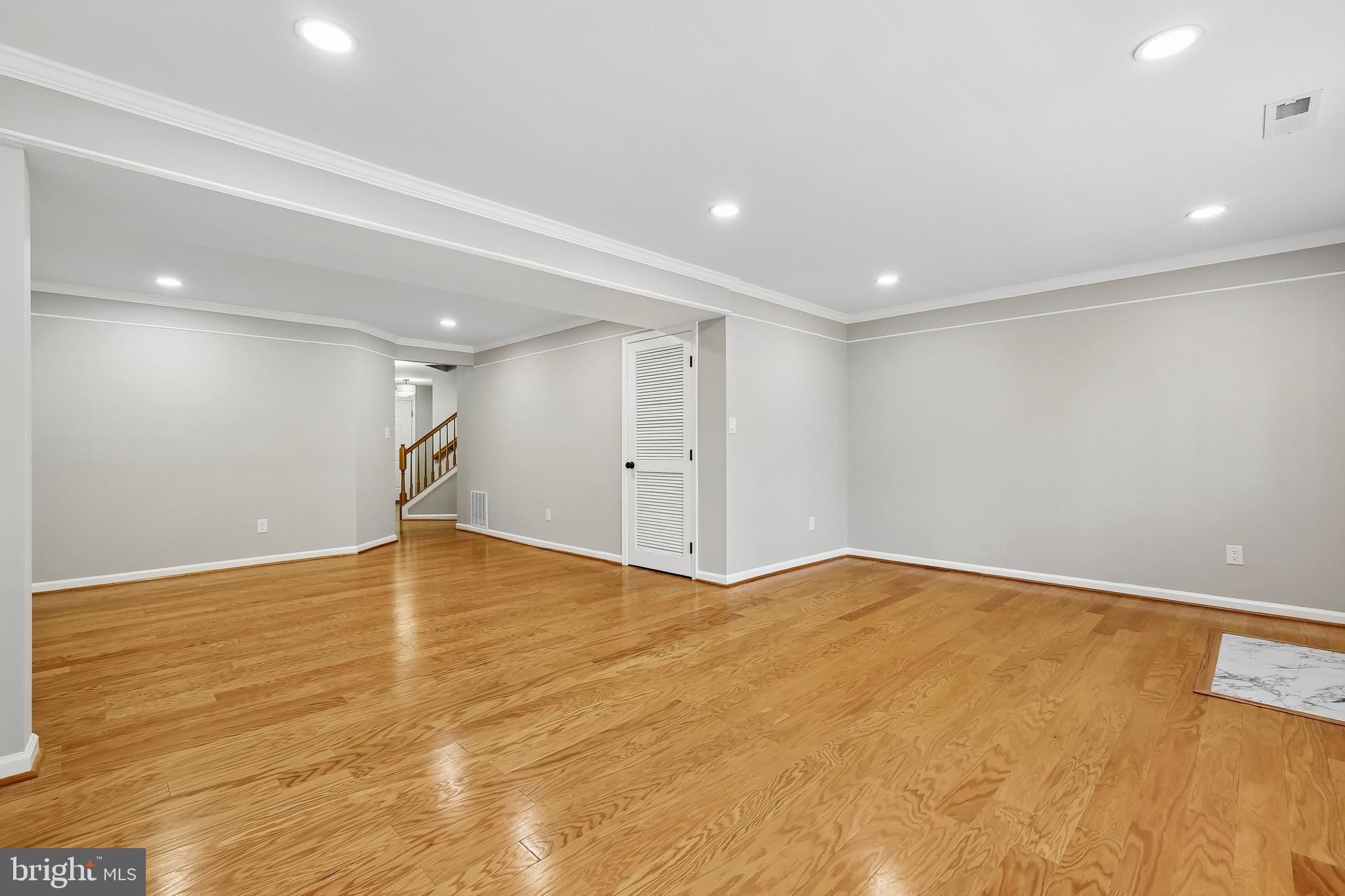WELLESLEY - Residential