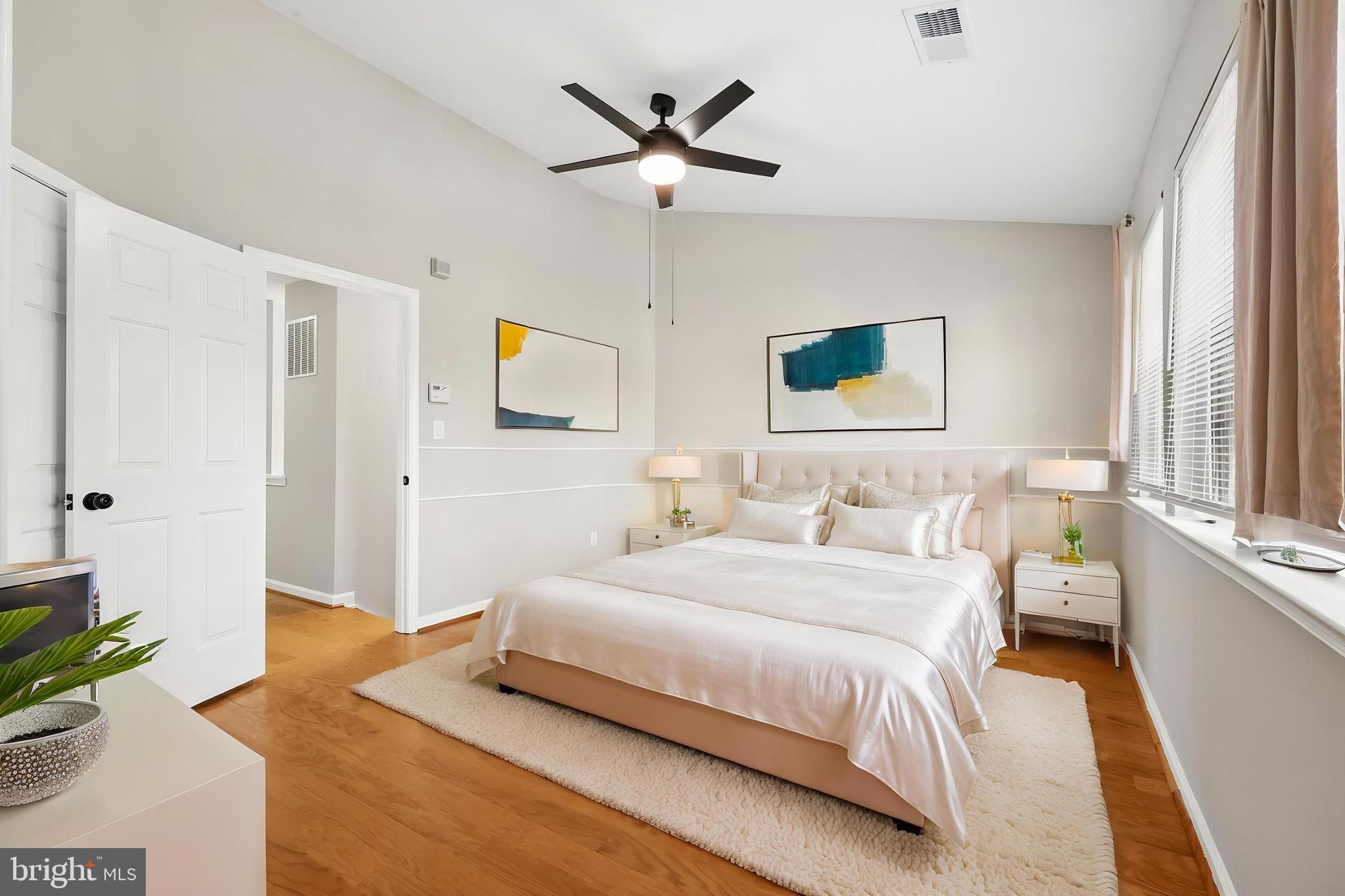 WELLESLEY - Residential