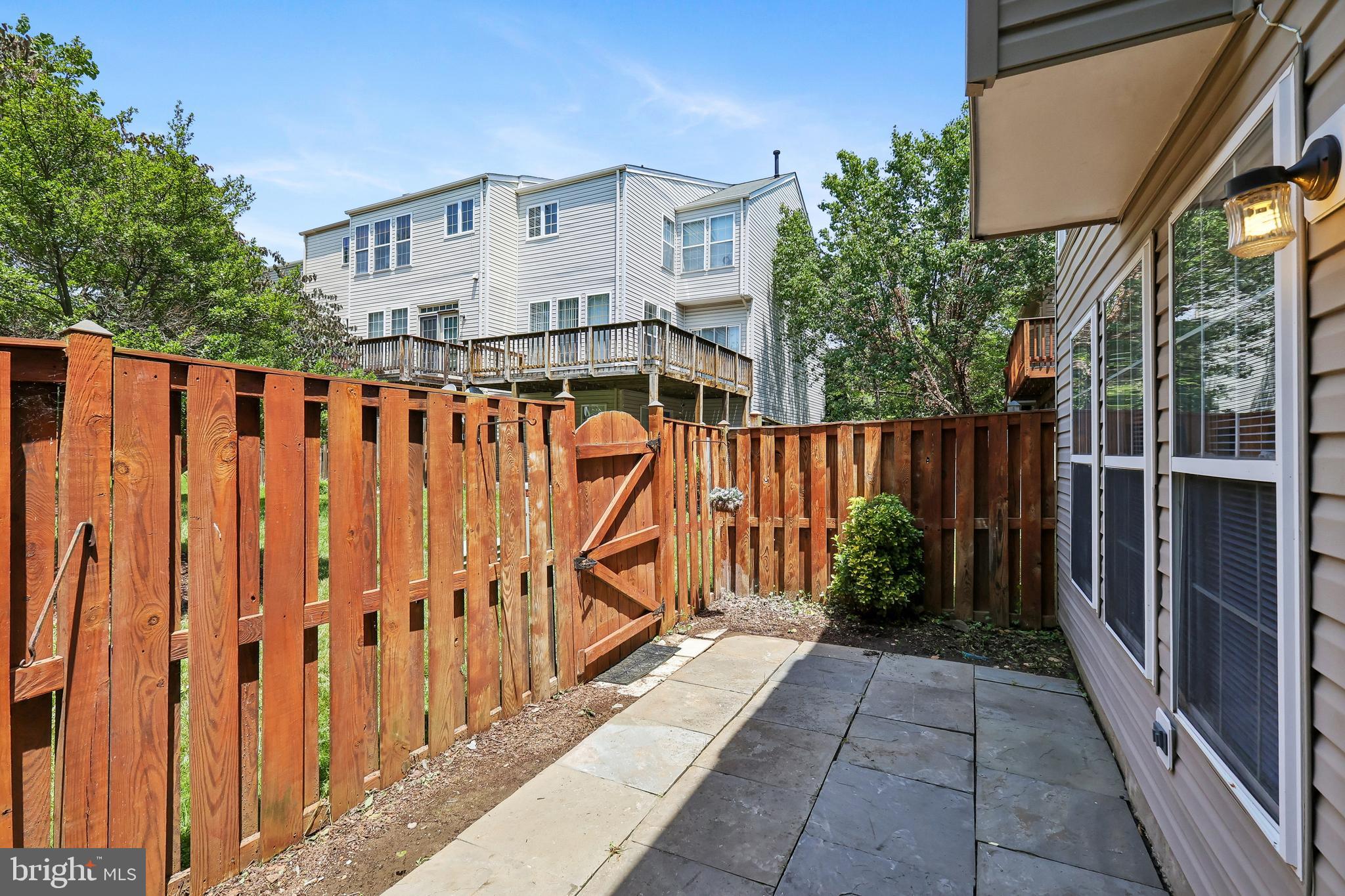WELLESLEY - Residential
