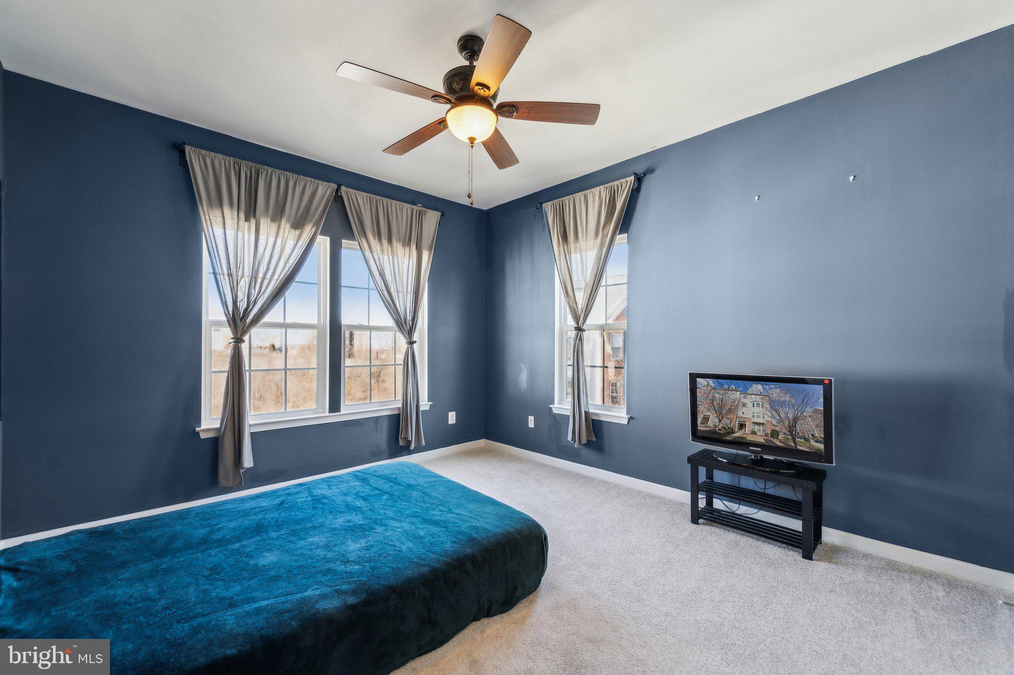 POTOMAC CLUB - Residential