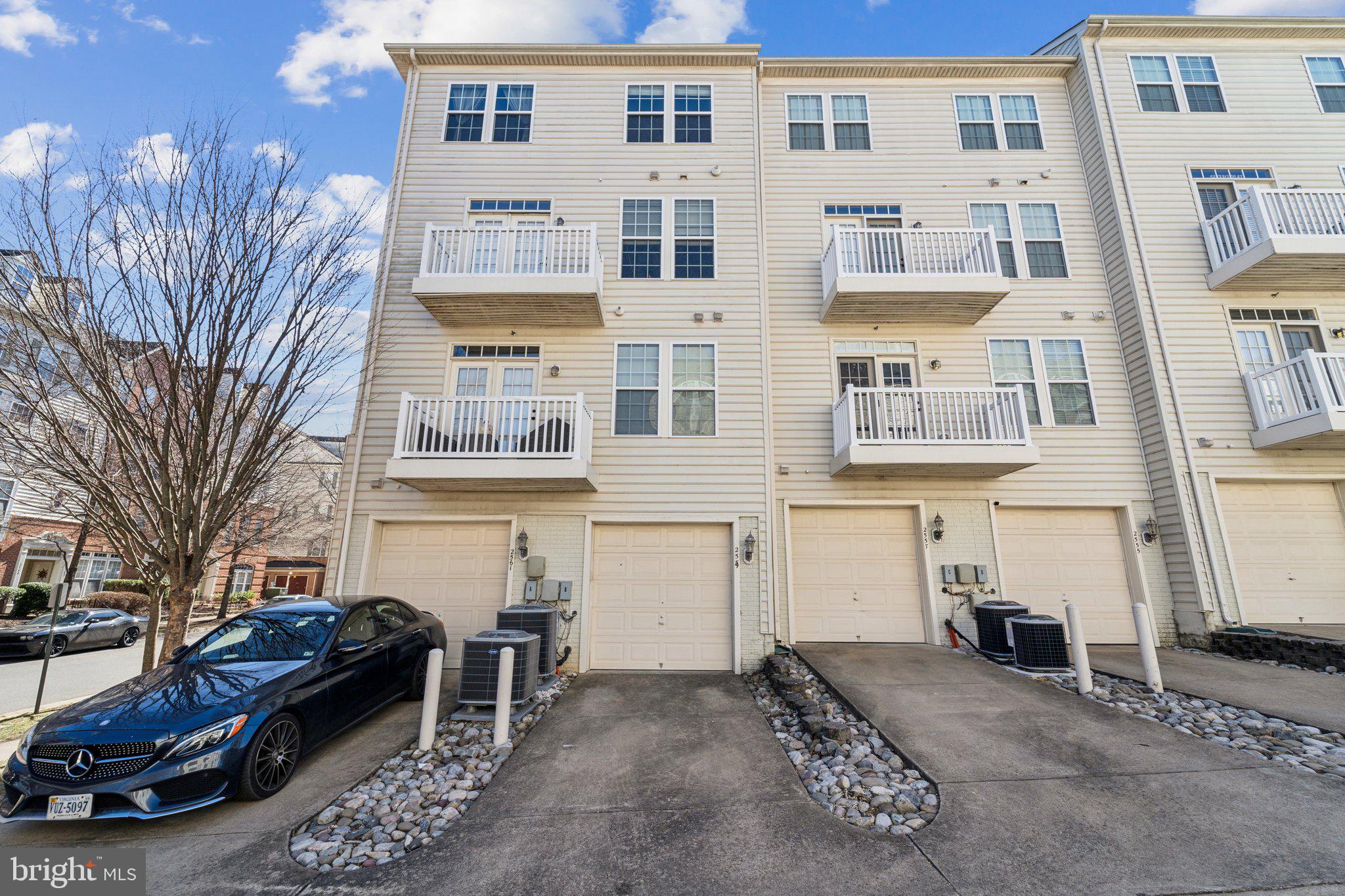 POTOMAC CLUB - Residential
