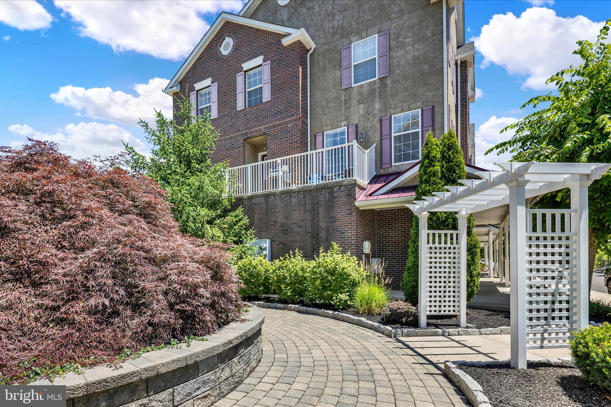 BILTMORE ESTATES - Residential