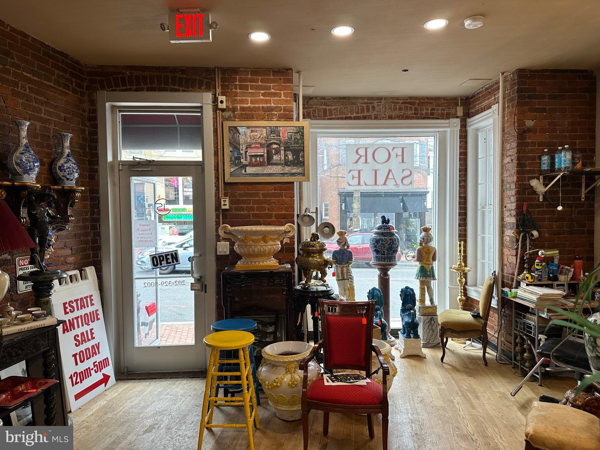 GEORGETOWN - Commercial Sale