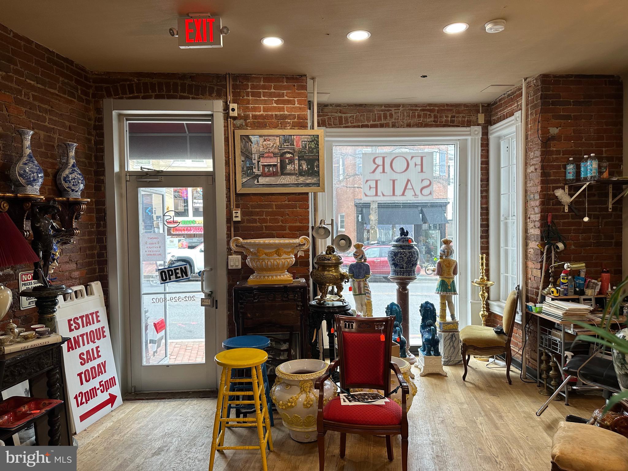 GEORGETOWN - Commercial Sale