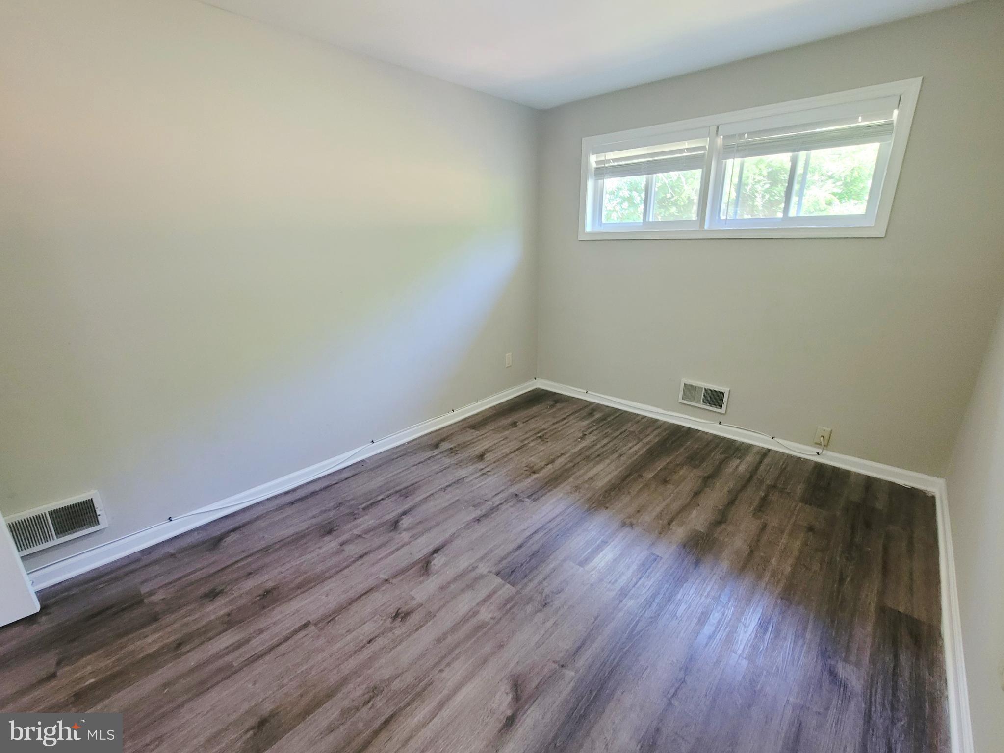 ROYAL ACRES - Residential