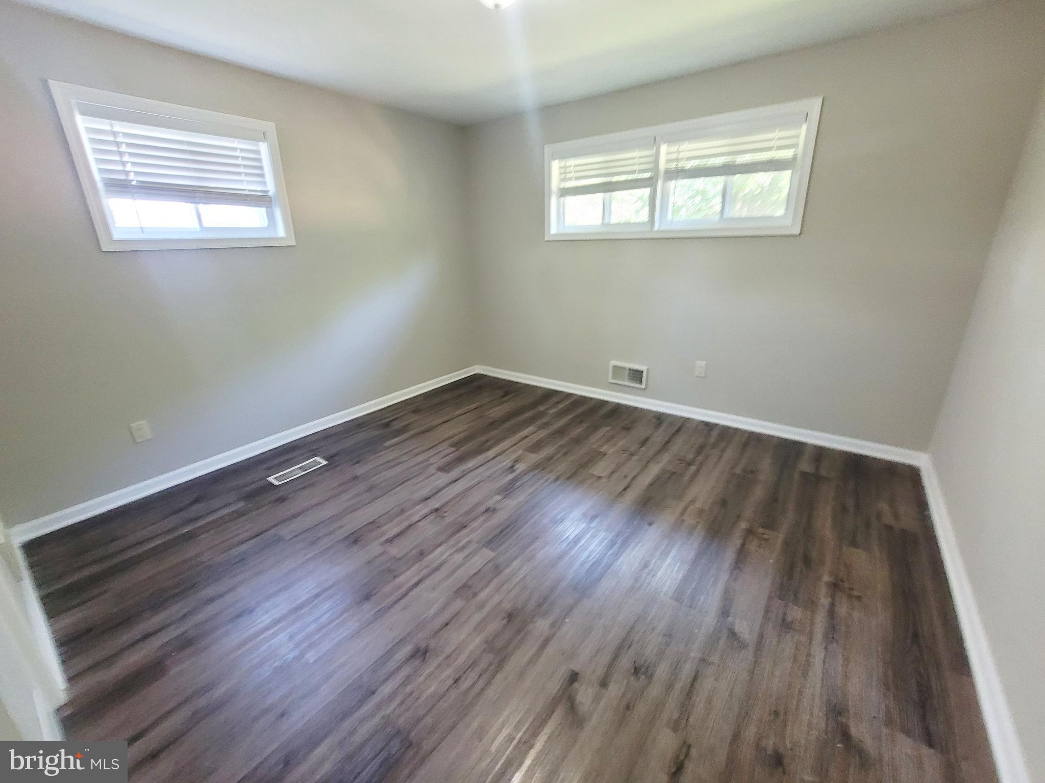 ROYAL ACRES - Residential