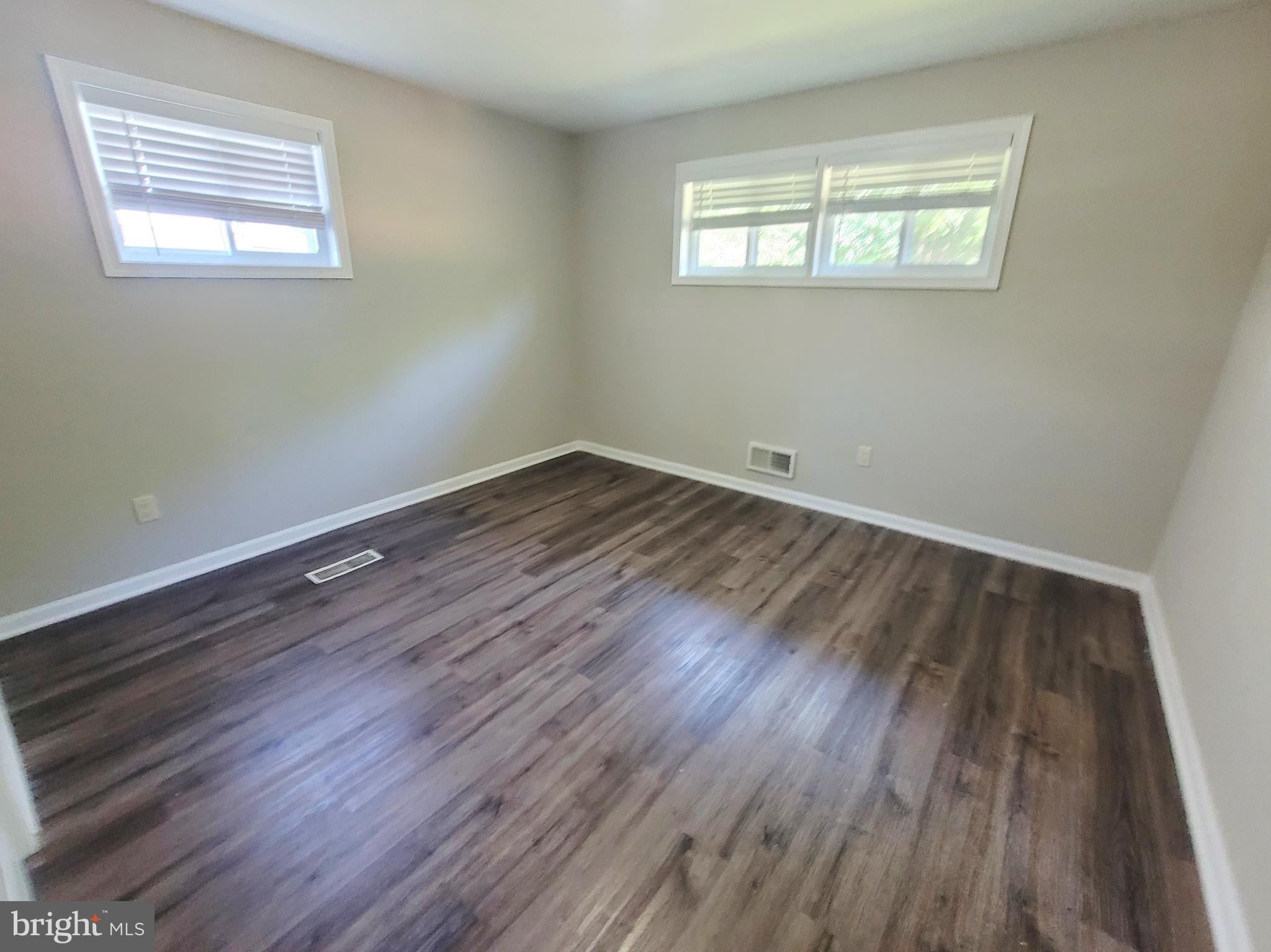 ROYAL ACRES - Residential