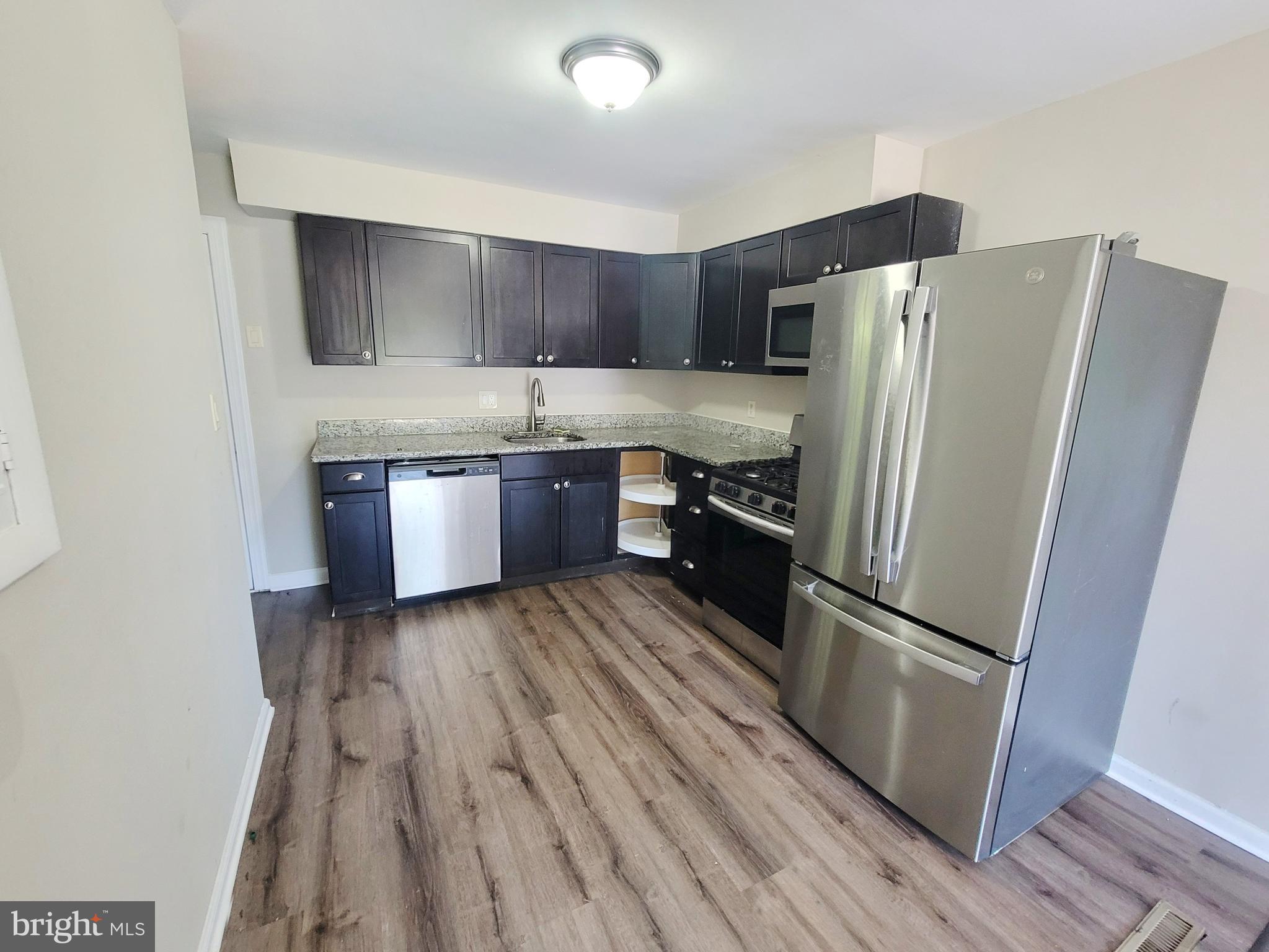 ROYAL ACRES - Residential