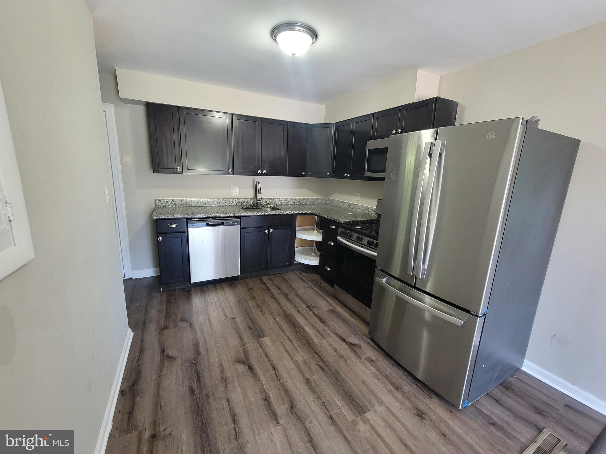 ROYAL ACRES - Residential