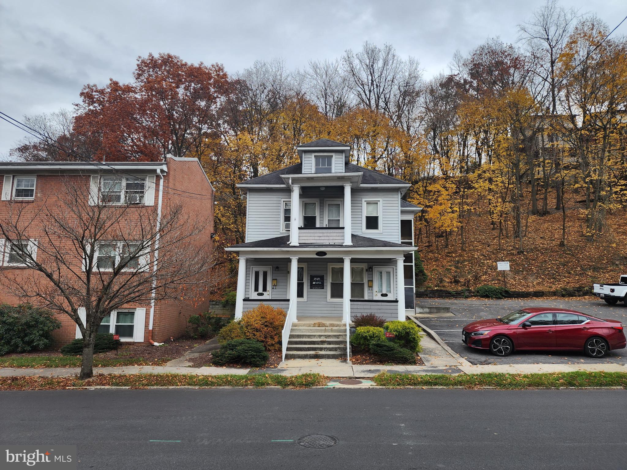 PUBLIC AUCTION ON FRIDAY APRIL 4 STARTING AT 10:00 AM. THE LIST PRICE
IS THE RECOMMENDED OPENING BID ONLY. Properties are being offered
individually and as an entirety. Deposits in the form of a cashier’s check required of all
bidders at the time of sale: $20,000 for 700 Fayette St; $10,000 for 708 Fayette St and
$25,000 for 635 Washington St. The deposit must be increased to 10% of the purchase
price within 5 days of the date of sale. The properties will be open for viewing 1 hour
prior to the time of sale and by appointment. Broker Participation Offered. Agents must
register their clients at least 48 hours before the auction. See Auctioneer’s website for
terms and additional information. DO NOT MISS THIS OPPORTUNITY!
Mountian Maryland at it's best!  Situated in Westside of Cumberland,   backs to woods, establised leasing, boasts of 2,178 square feet of living space,  2 units,Elevator not working..
