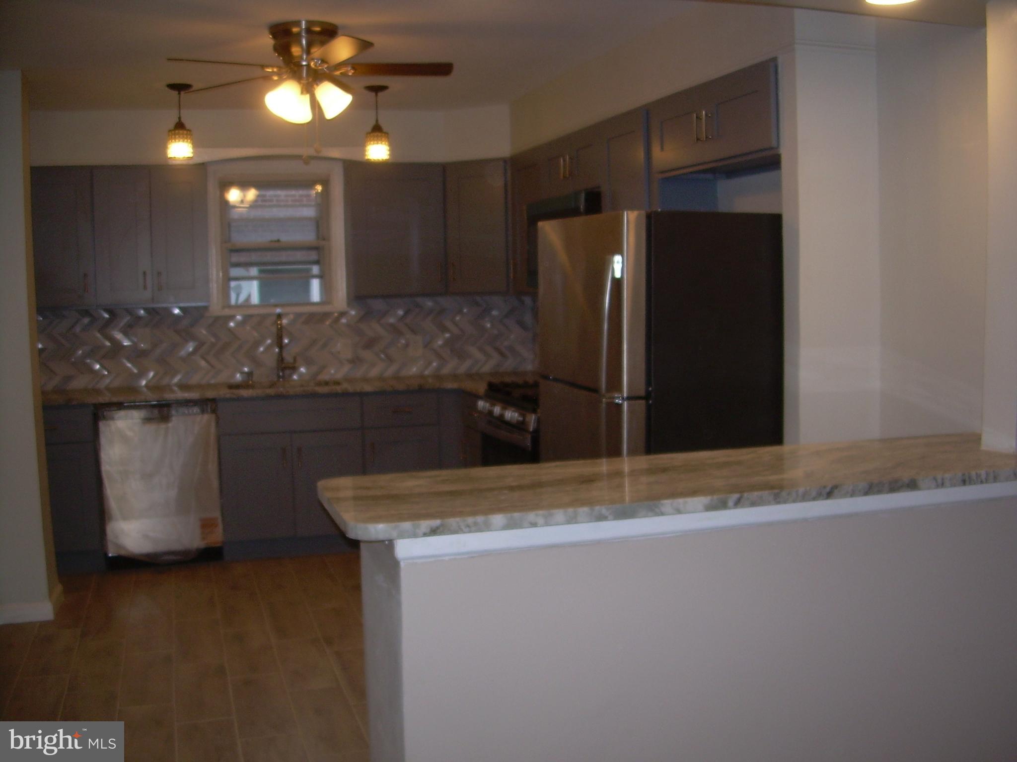 OXFORD CIRCLE - Residential