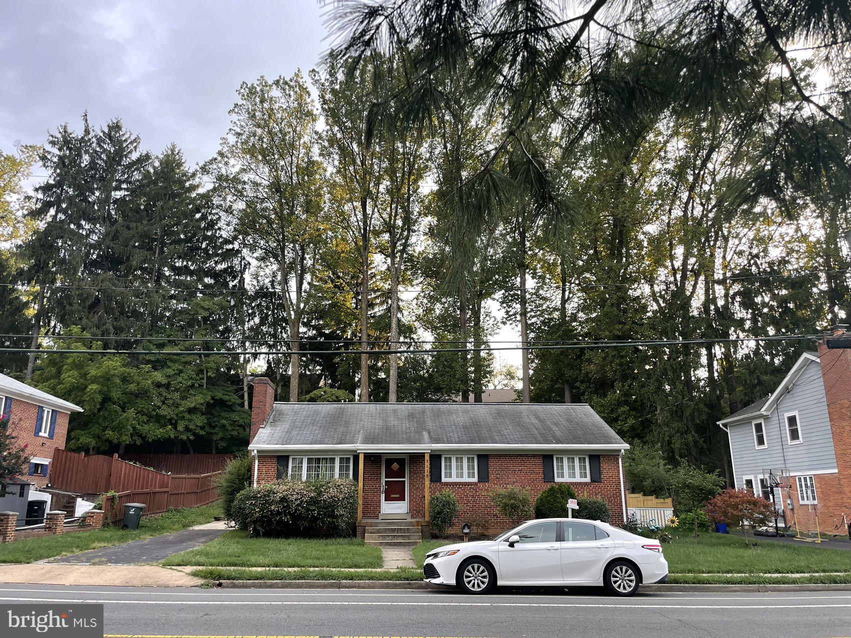 Great LOCATION!!!  3 BR, 2 full ,Separate dinning room, Large Living room, eat-in Kitchen. basement full finished walk up to large patio and fenced back yard  flat lot with mature trees. property "sold-is" . value on the land. you can tear down , you build dream home, neighbor new house sell $2-3 mil.