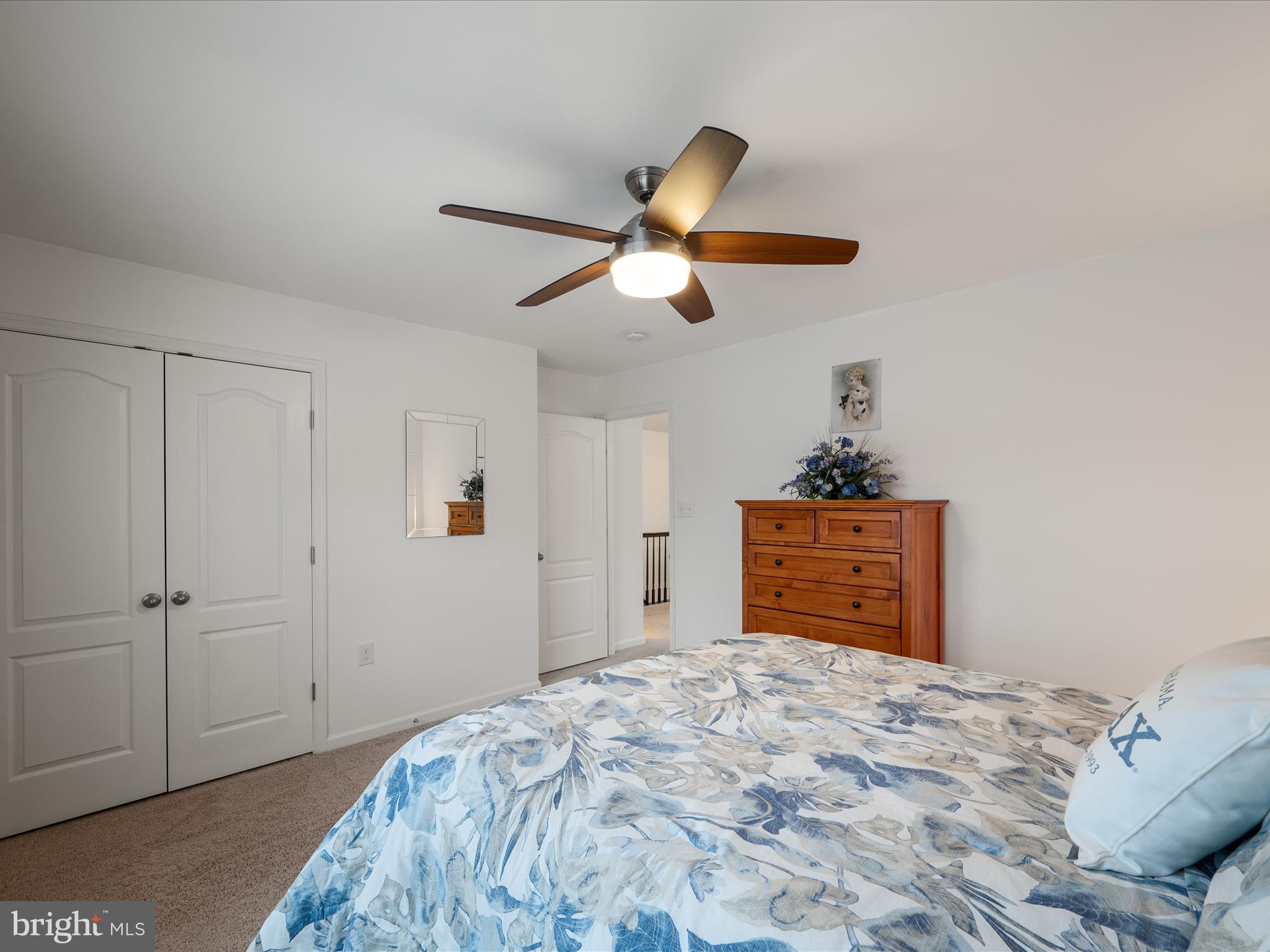 LAKE HOLIDAY ESTATES - Residential
