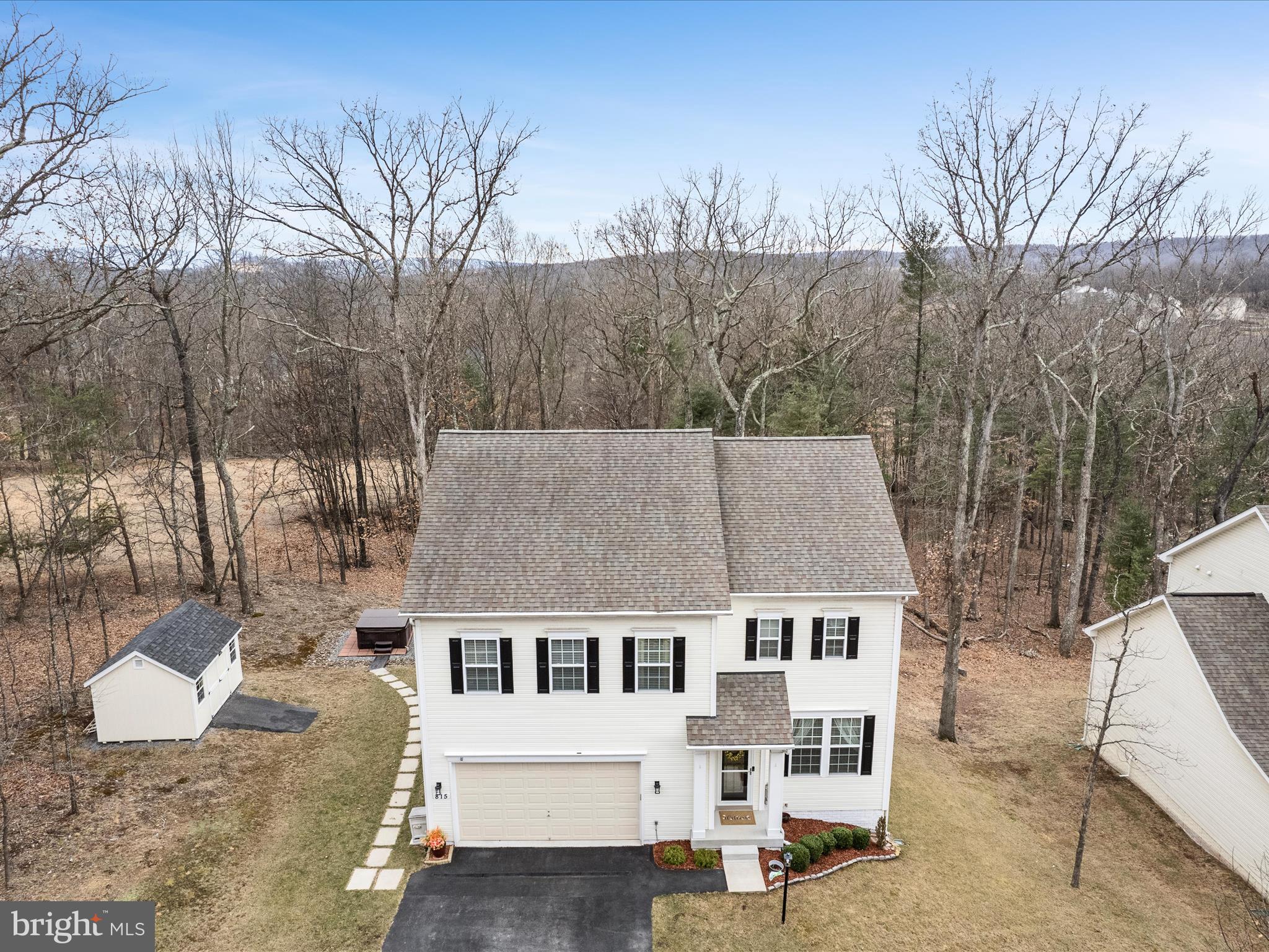 LAKE HOLIDAY ESTATES - Residential