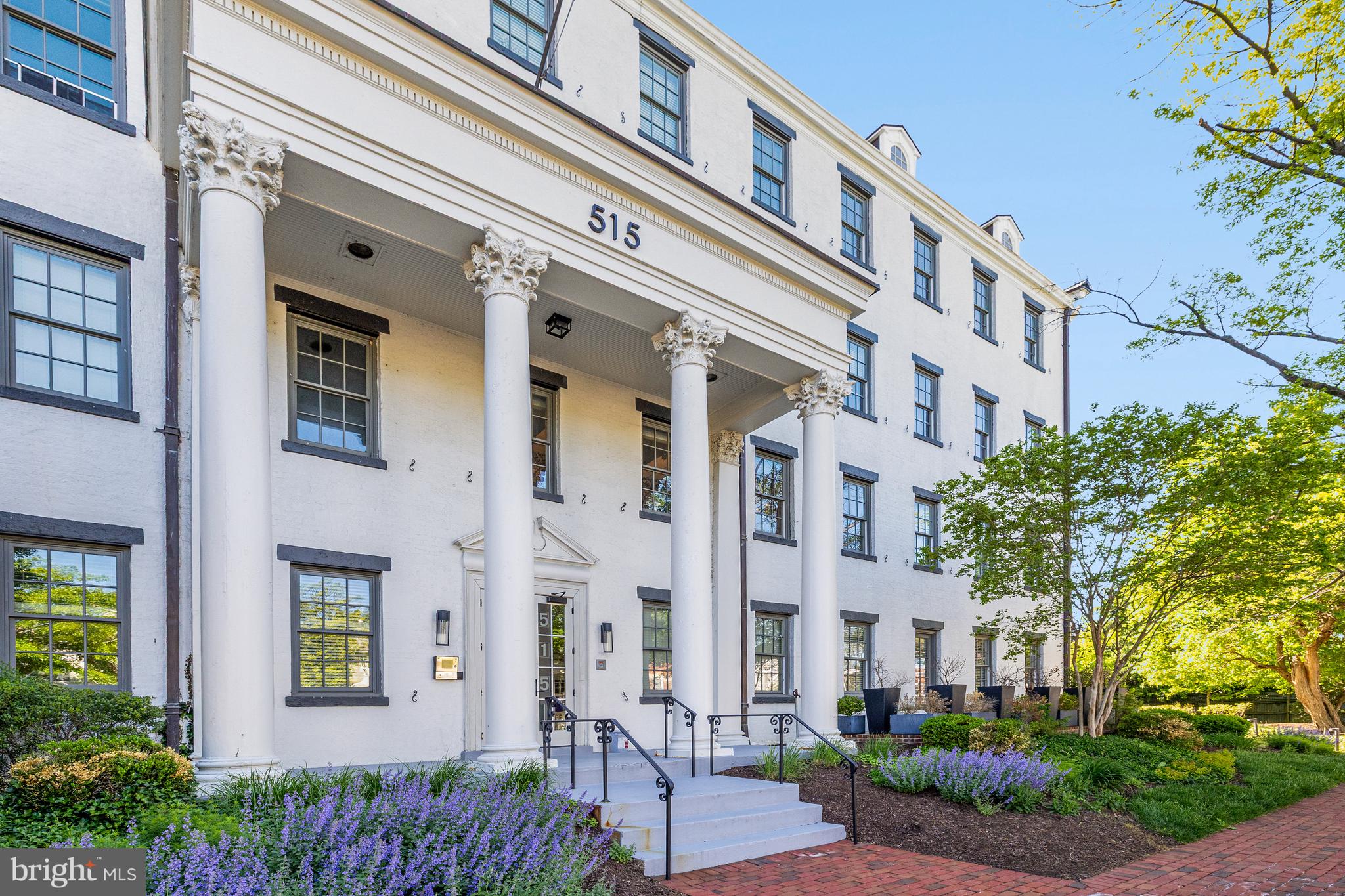 OLD TOWN ALEXANDRIA - Residential