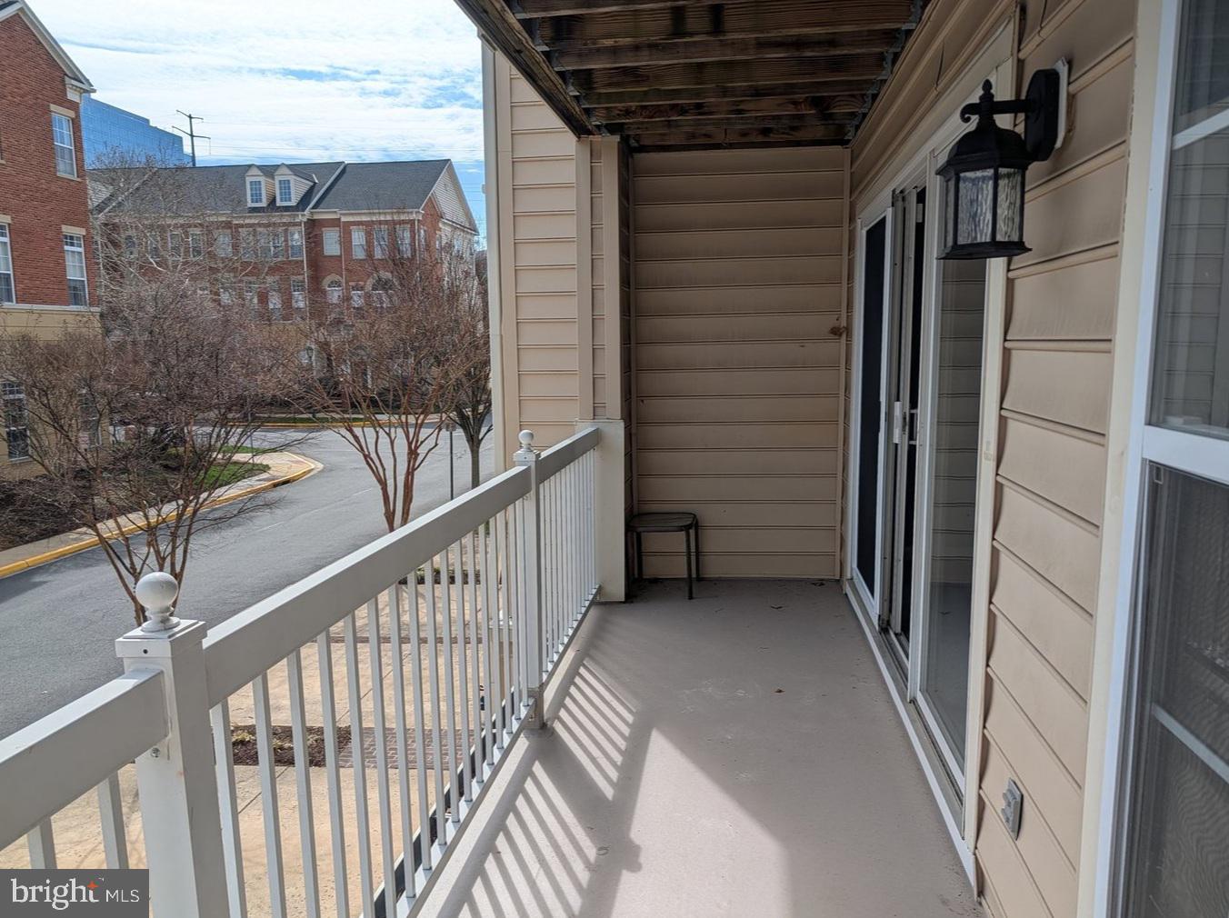 LINCOLN PARK - Residential Lease