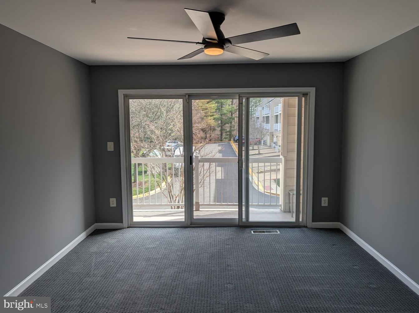 LINCOLN PARK - Residential Lease