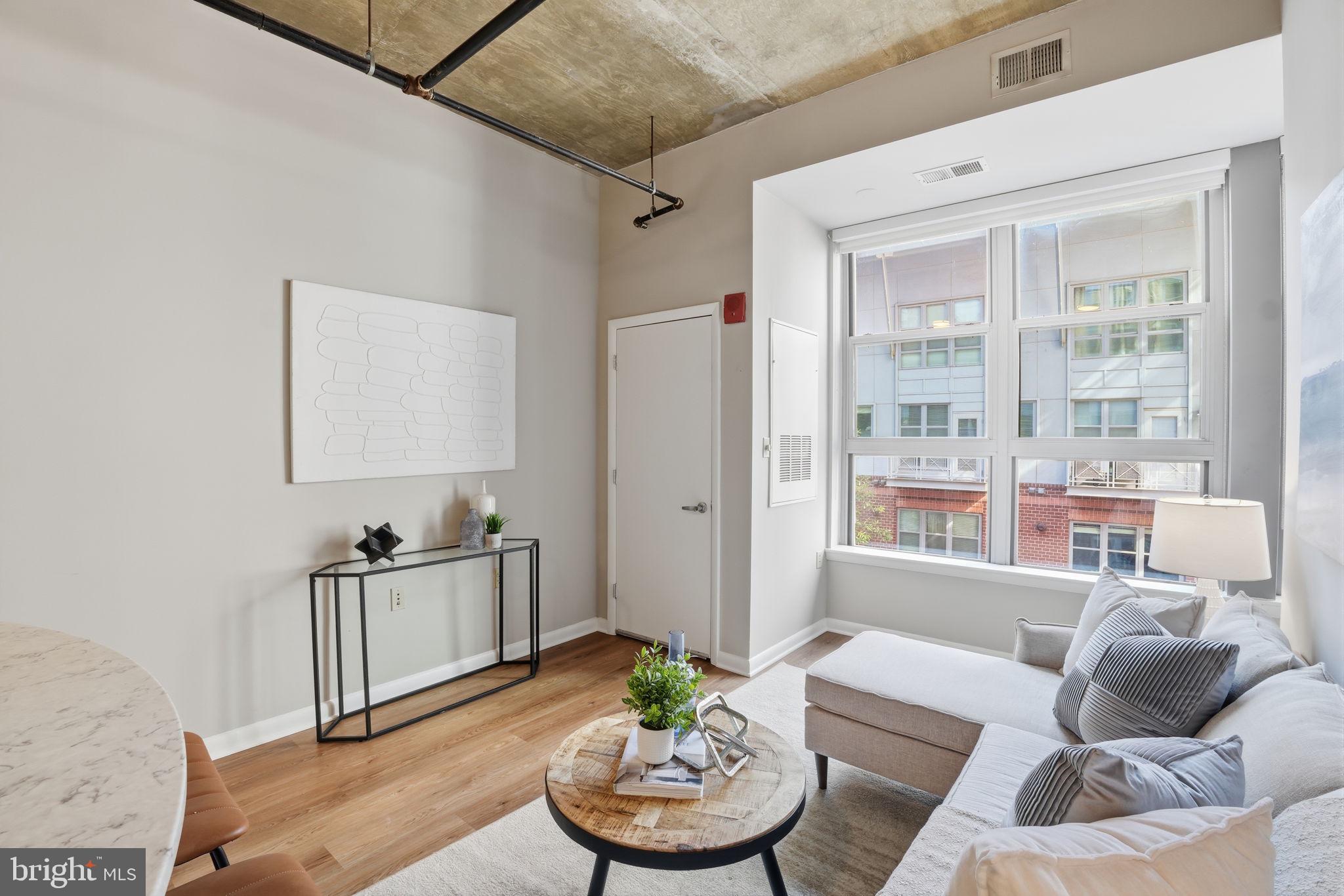 LOGAN CIRCLE - Residential