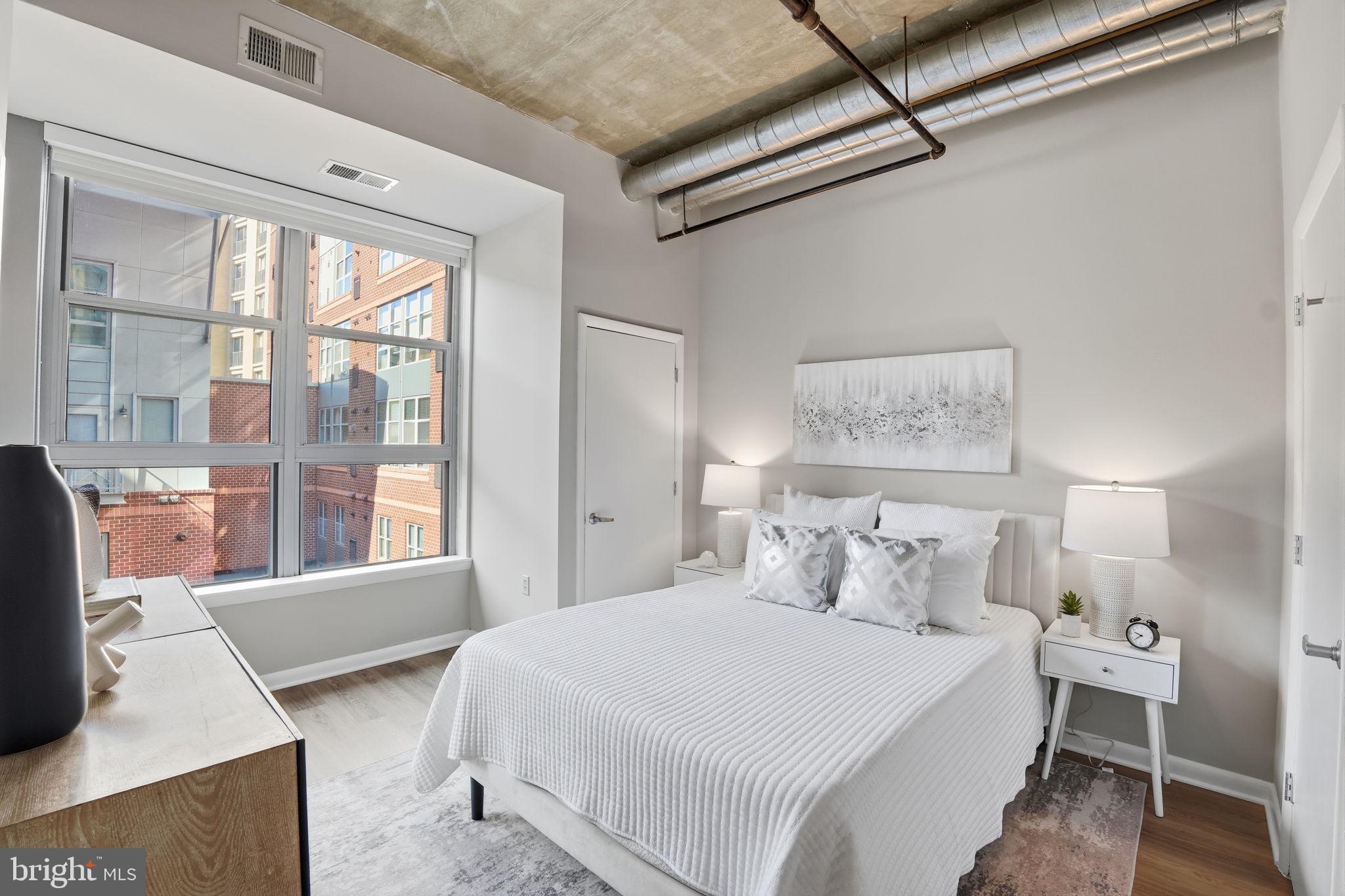 LOGAN CIRCLE - Residential