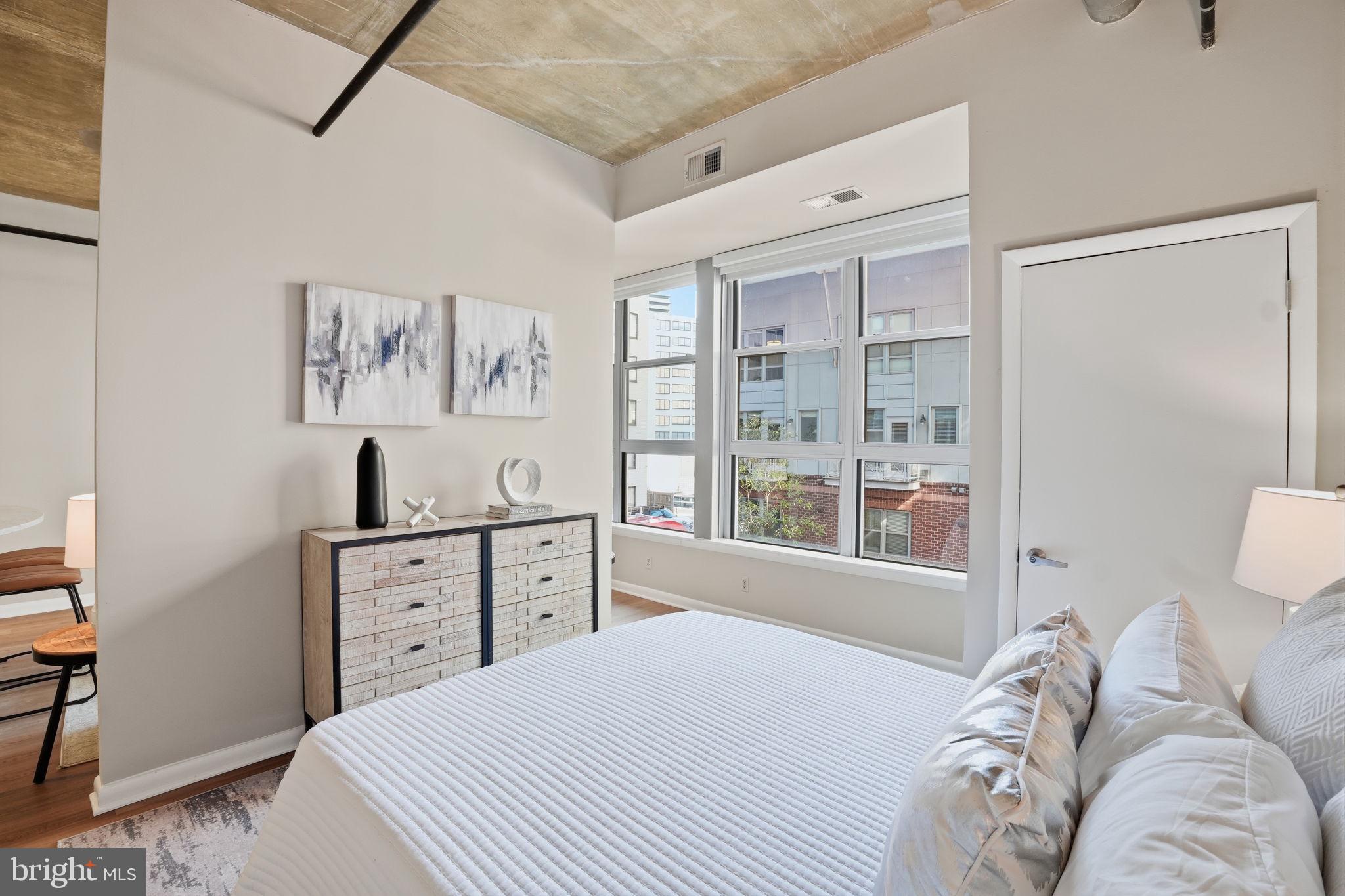 LOGAN CIRCLE - Residential