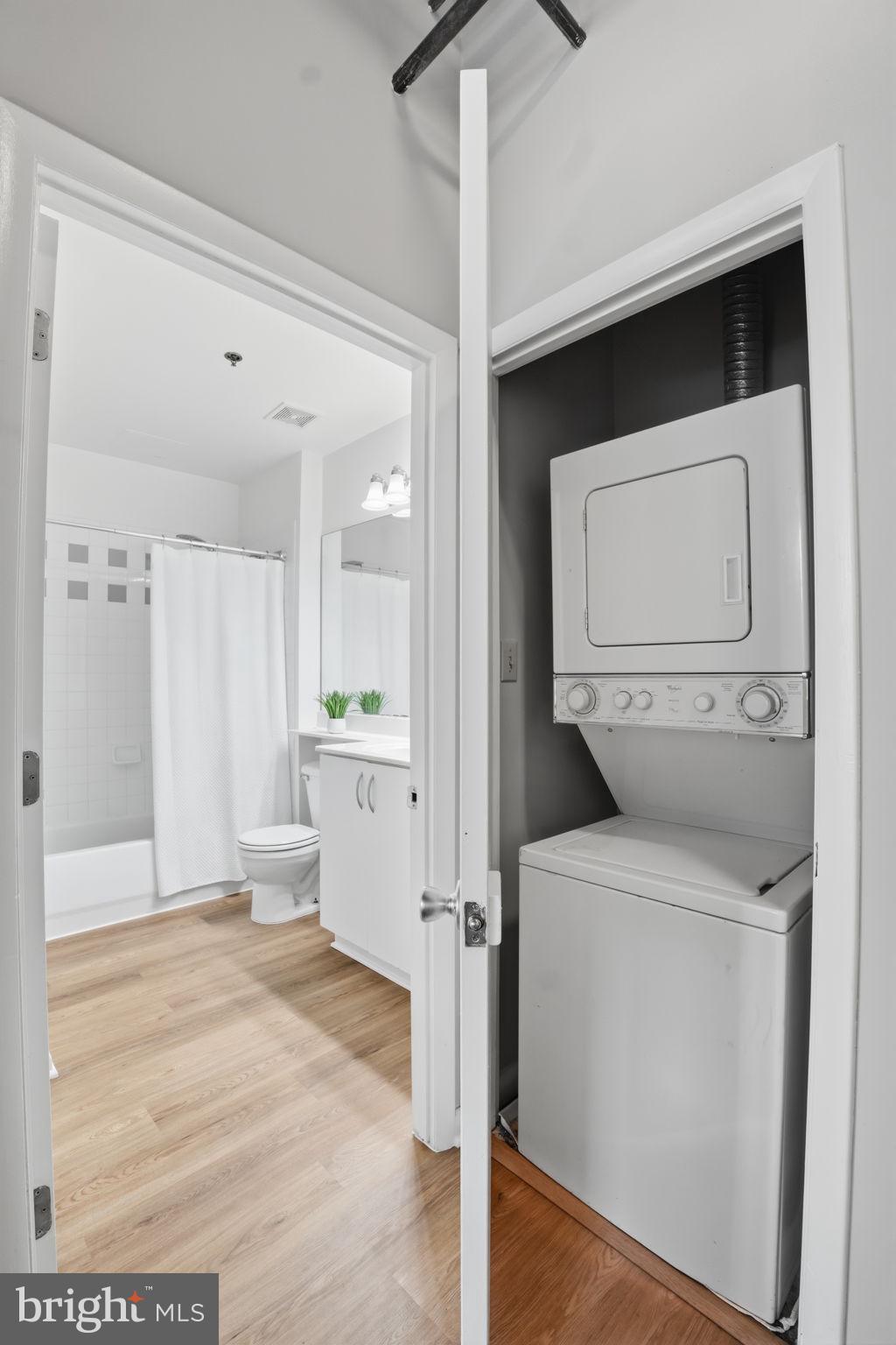 LOGAN CIRCLE - Residential