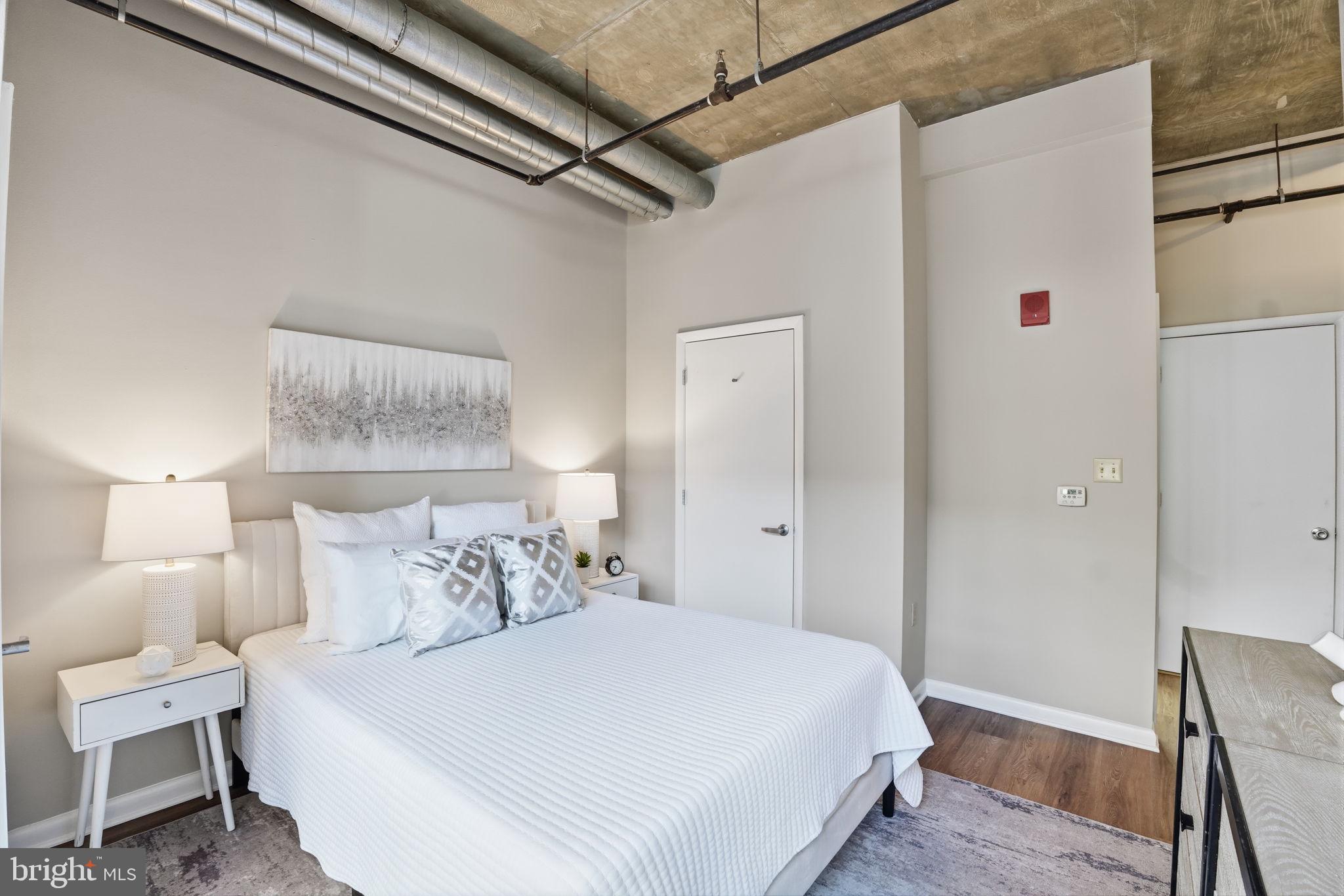 LOGAN CIRCLE - Residential