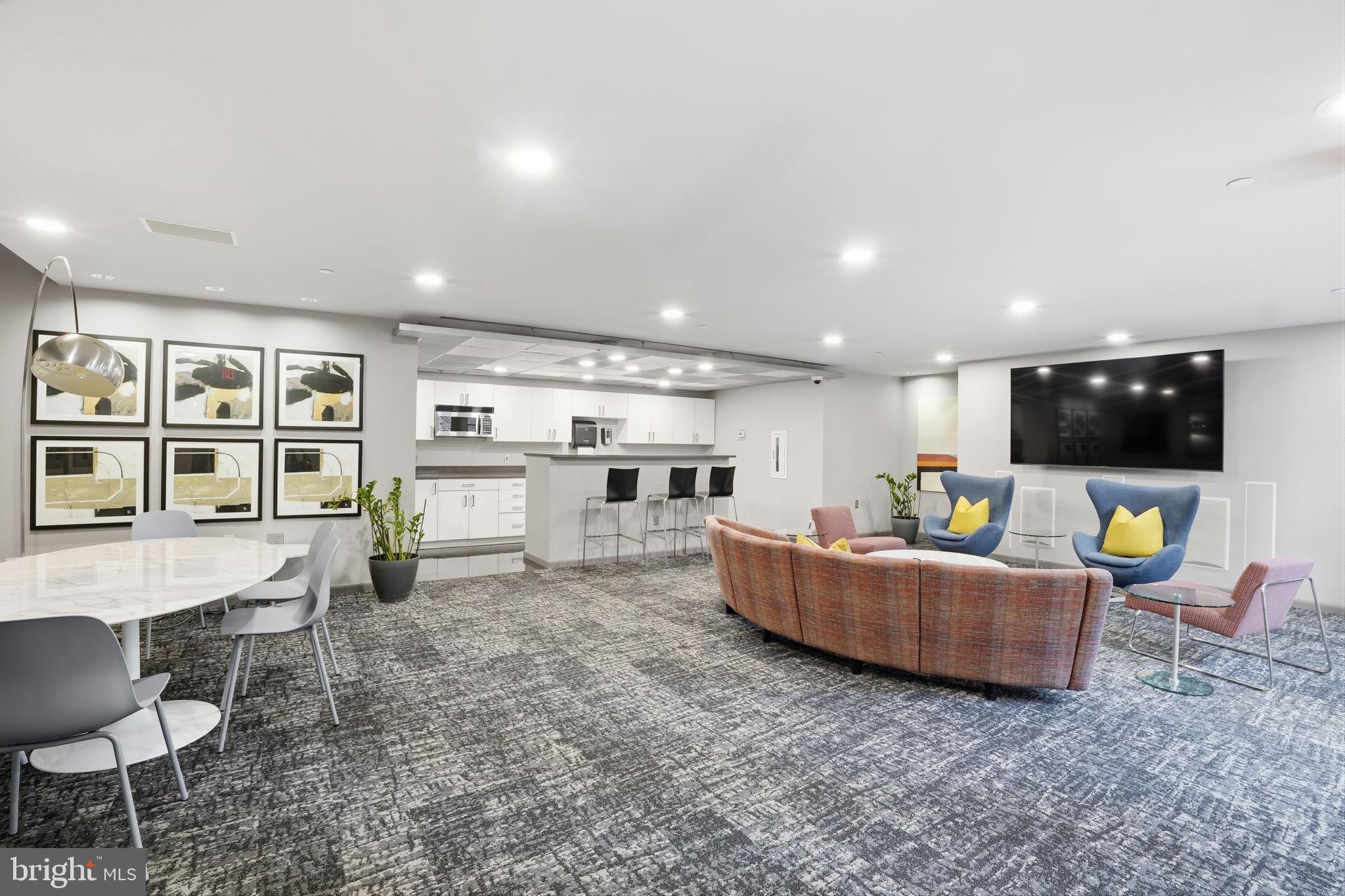 LOGAN CIRCLE - Residential