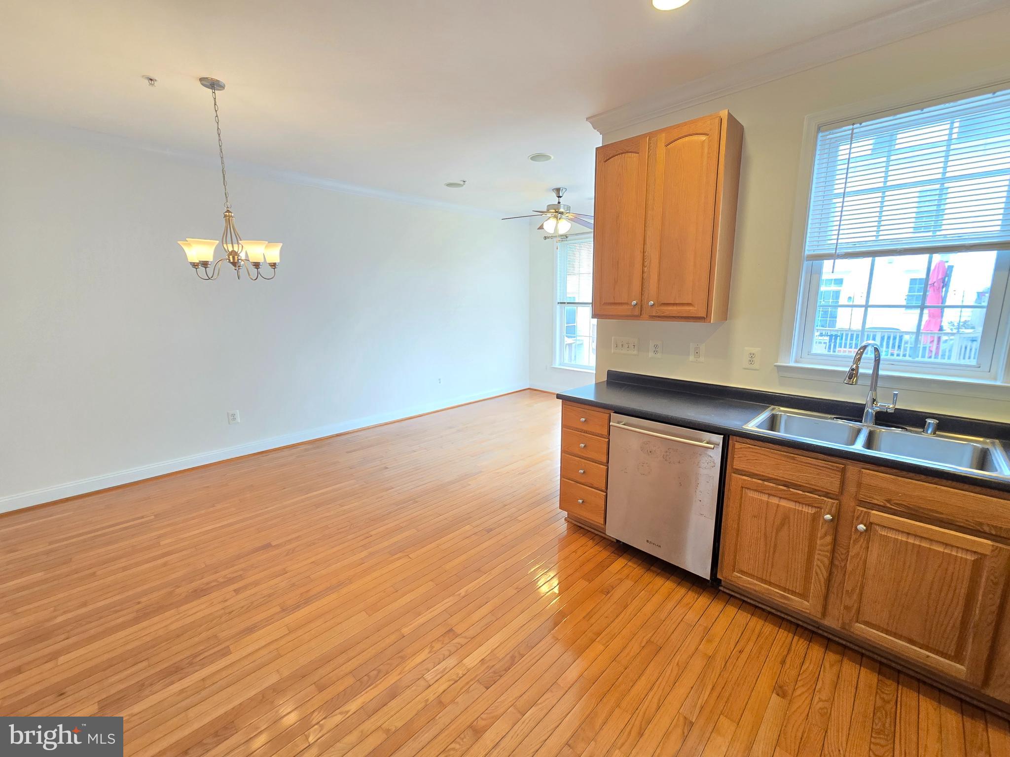 CAMDEN CROSSING - Residential